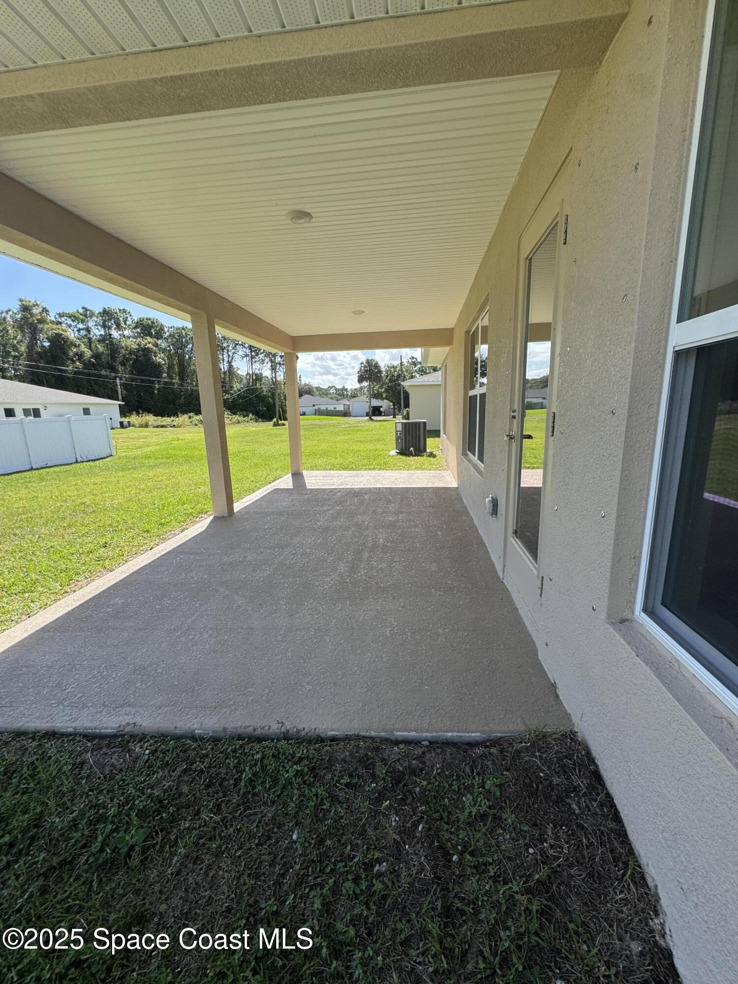 1347 De Groodt Road SW