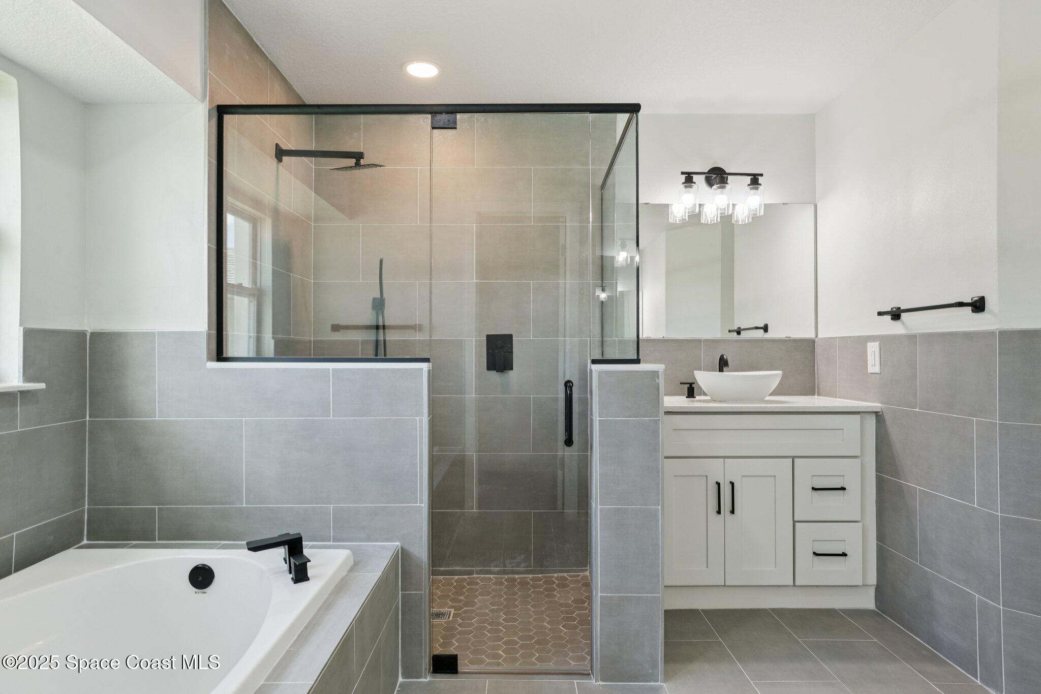 1441 Eldron Boulevard SE