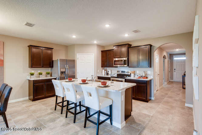 1804 Farmhouse Road SE