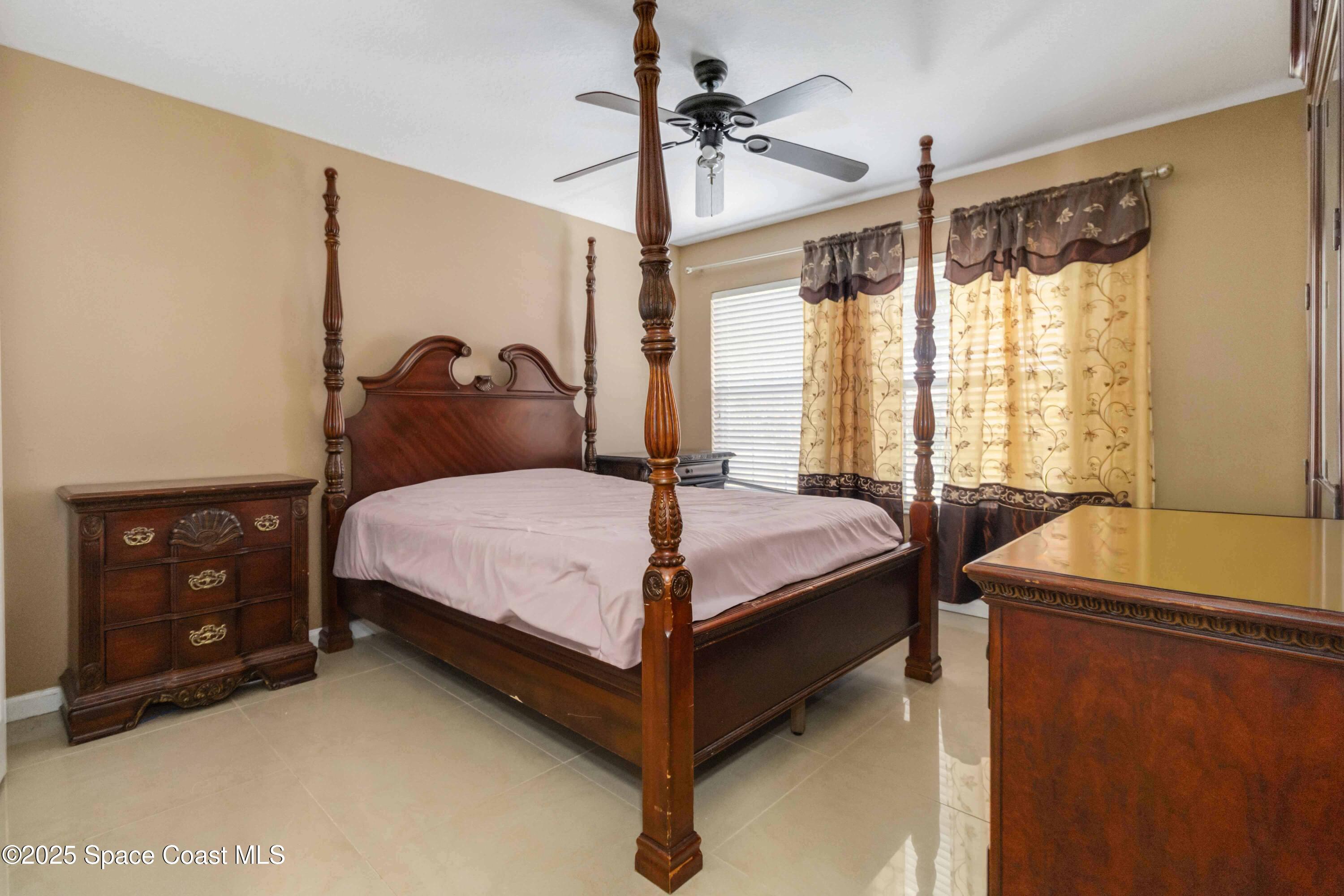 185 Wading Bird Circle SW