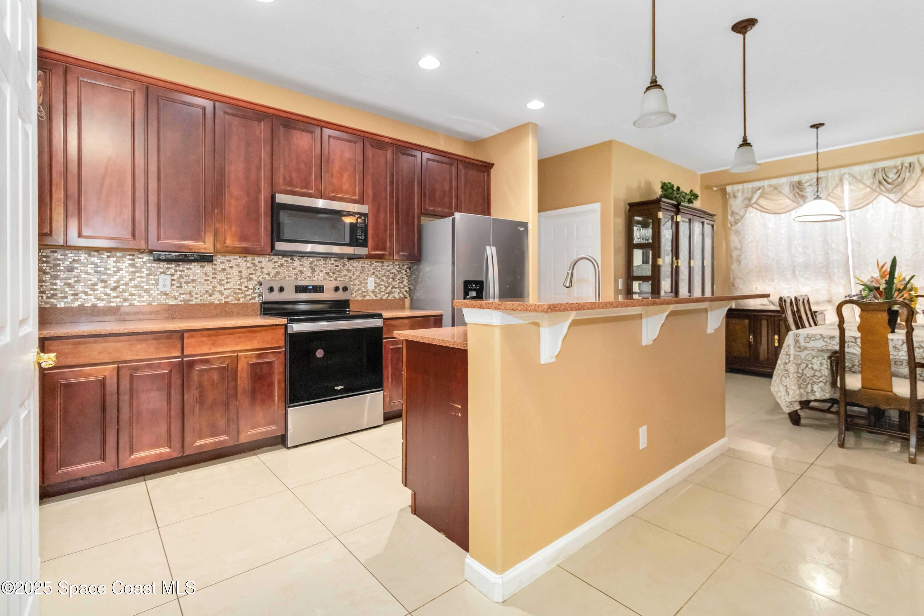 185 Wading Bird Circle SW