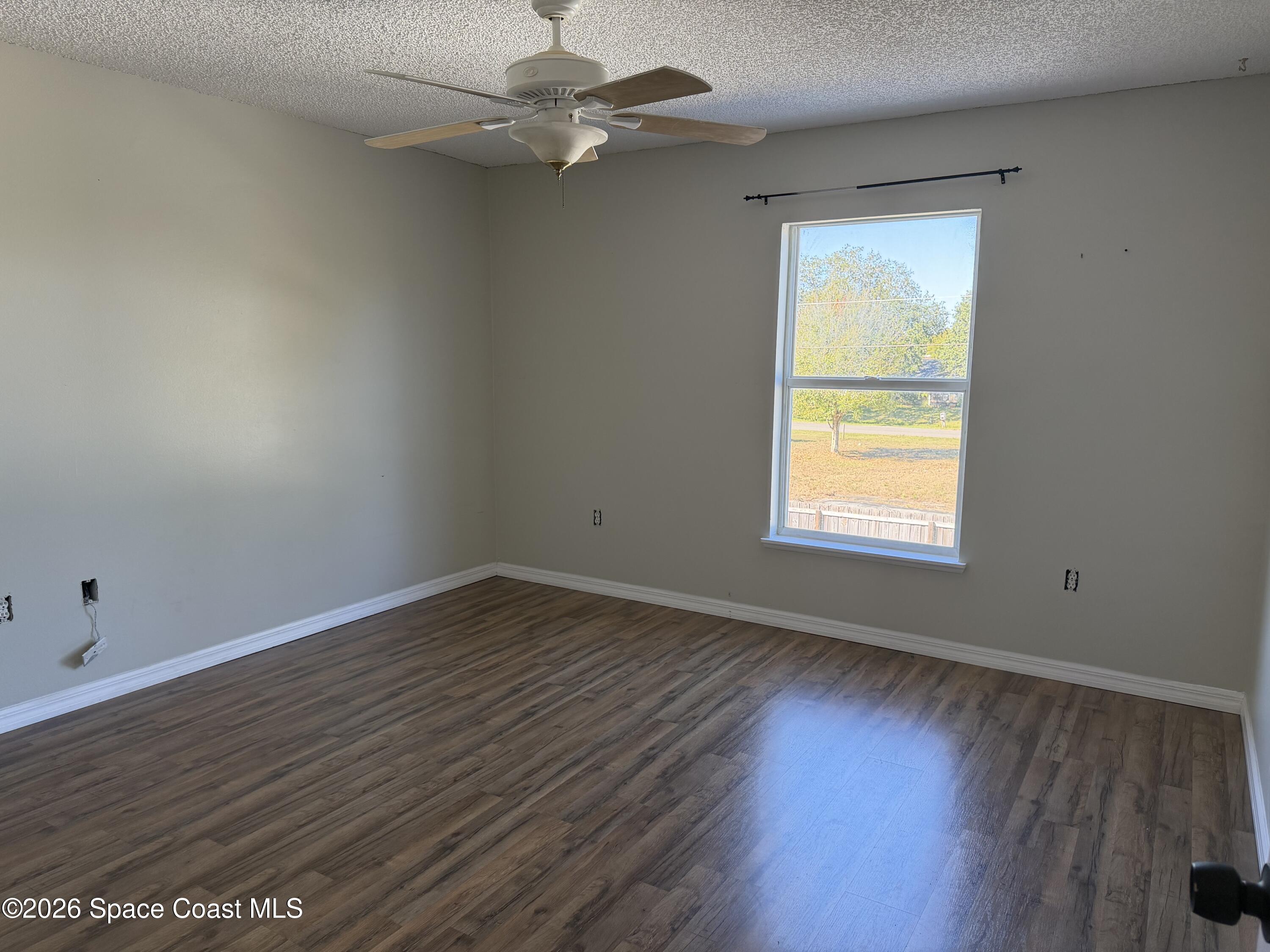 194 NW Abalone Road NW