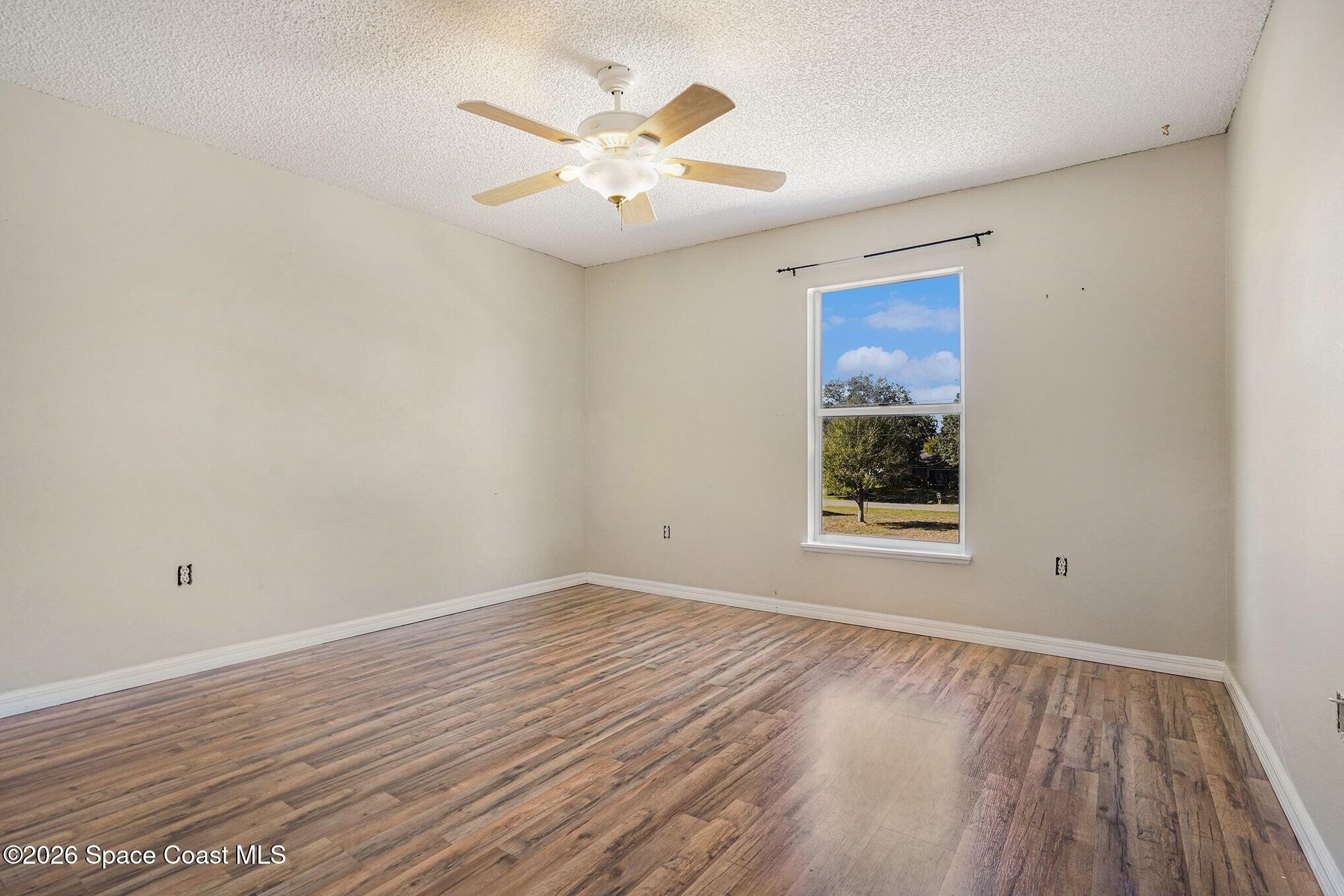 194 NW Abalone Road NW