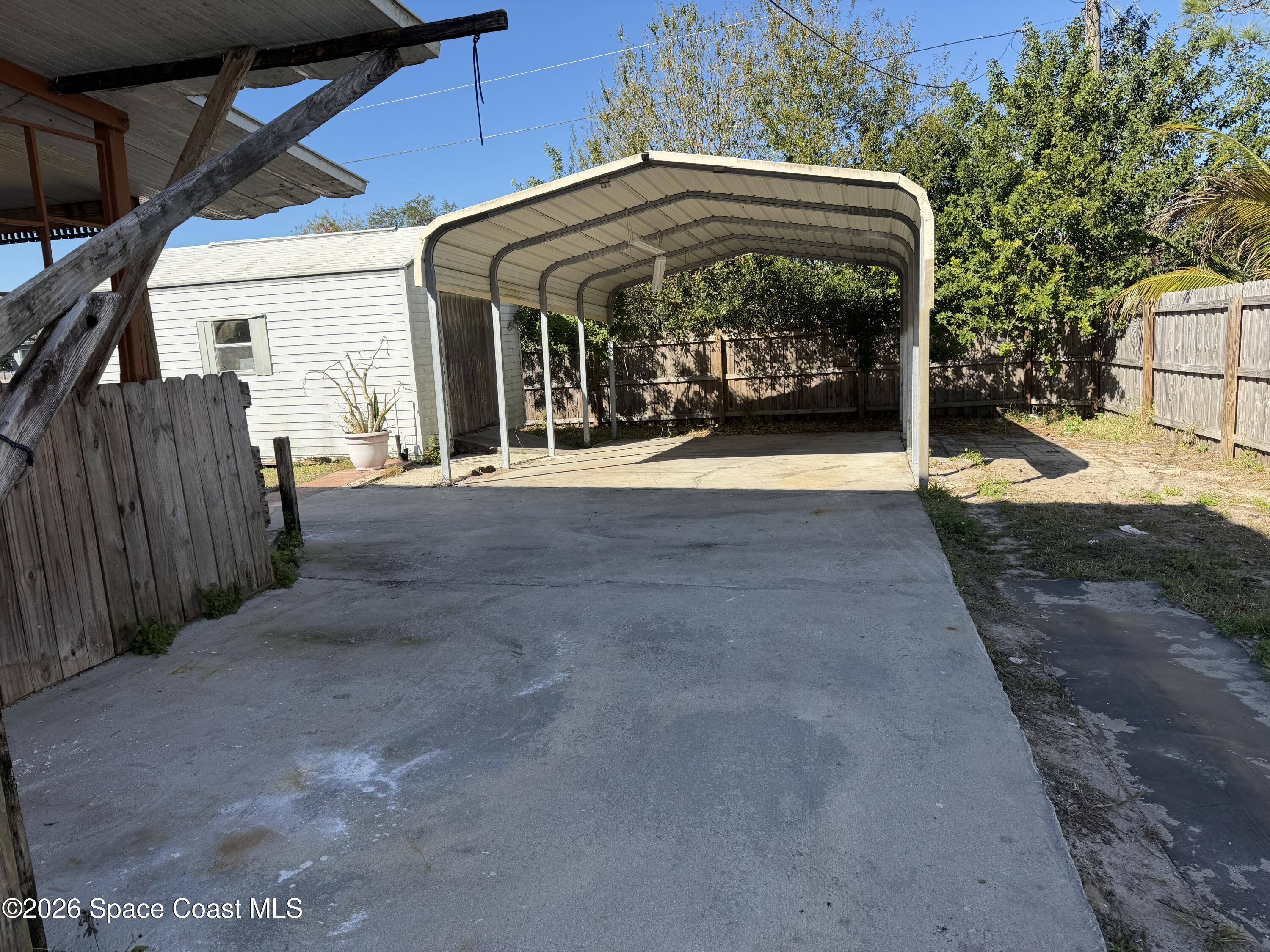 194 NW Abalone Road NW