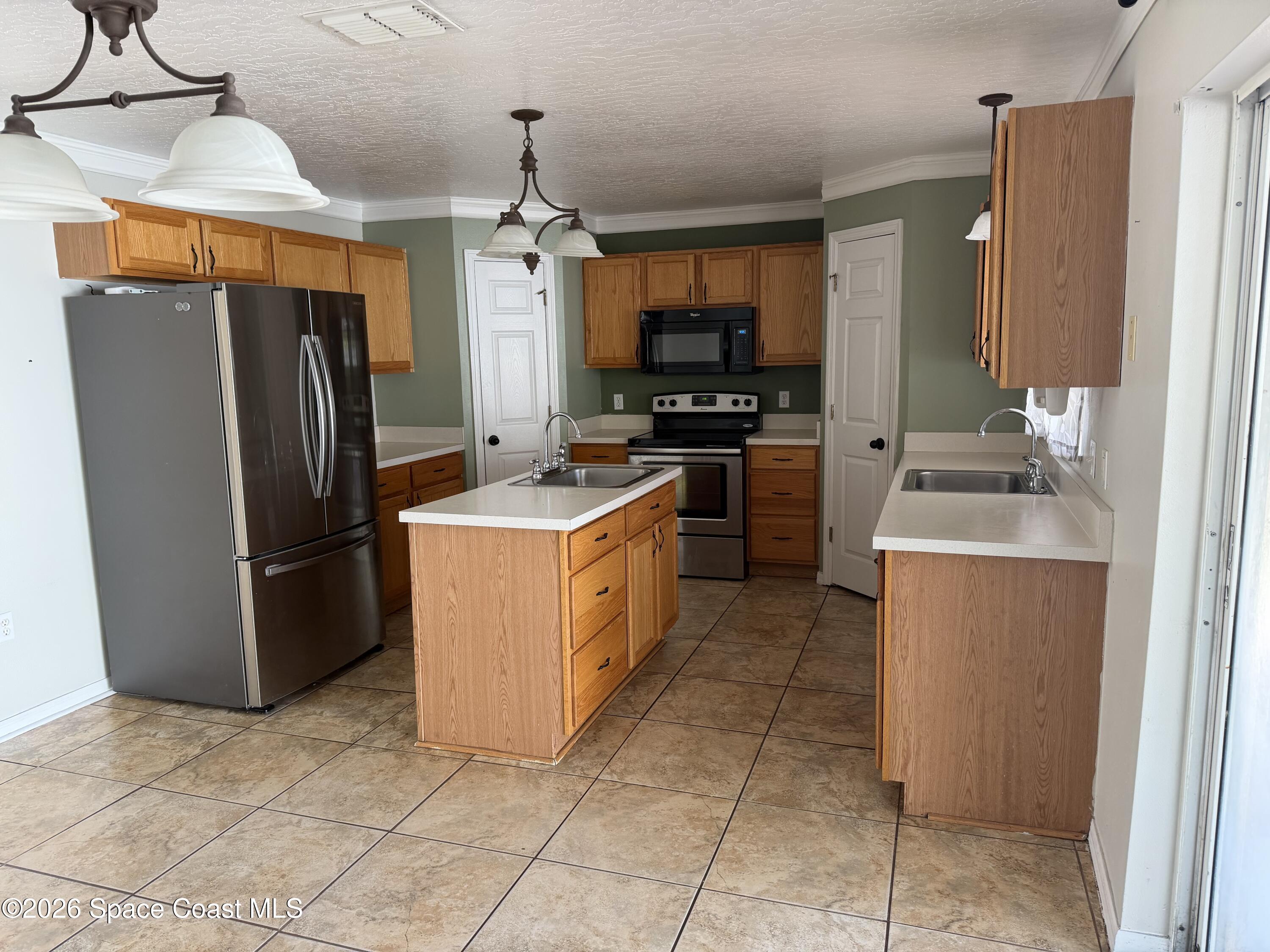 194 NW Abalone Road NW