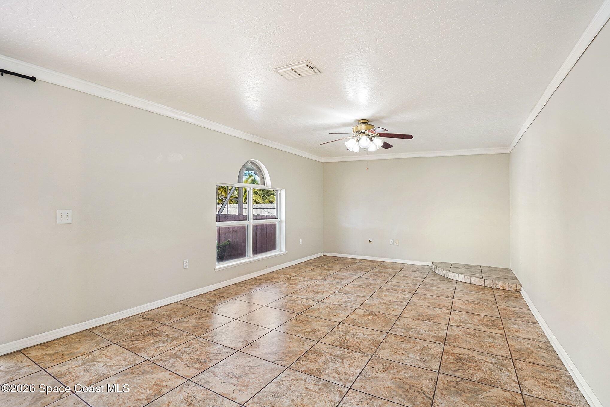 194 NW Abalone Road NW