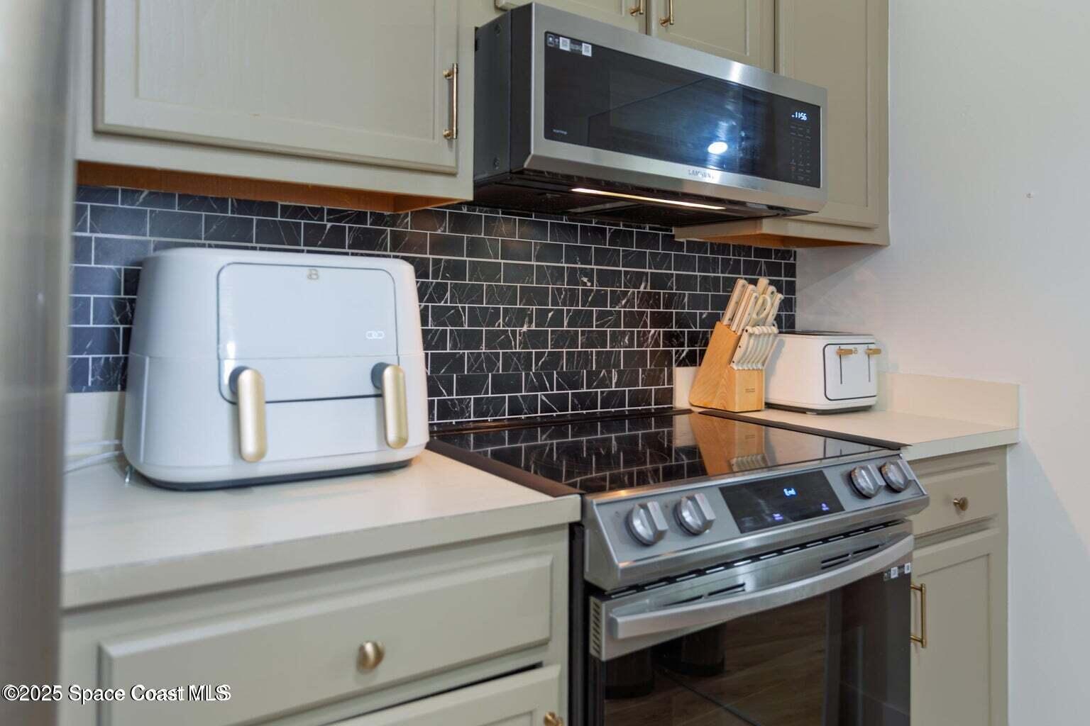 351 Ainsley Street SE