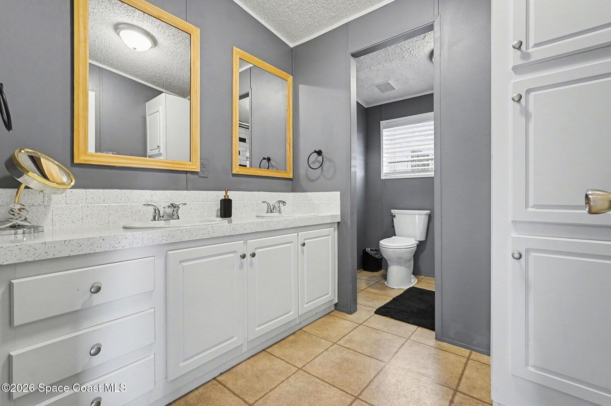 926 Laurel Circle