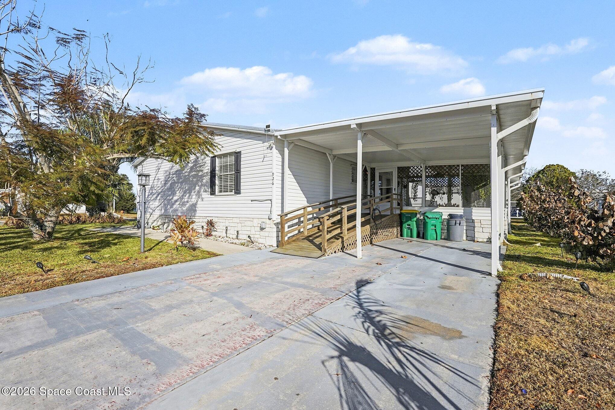 926 Laurel Circle