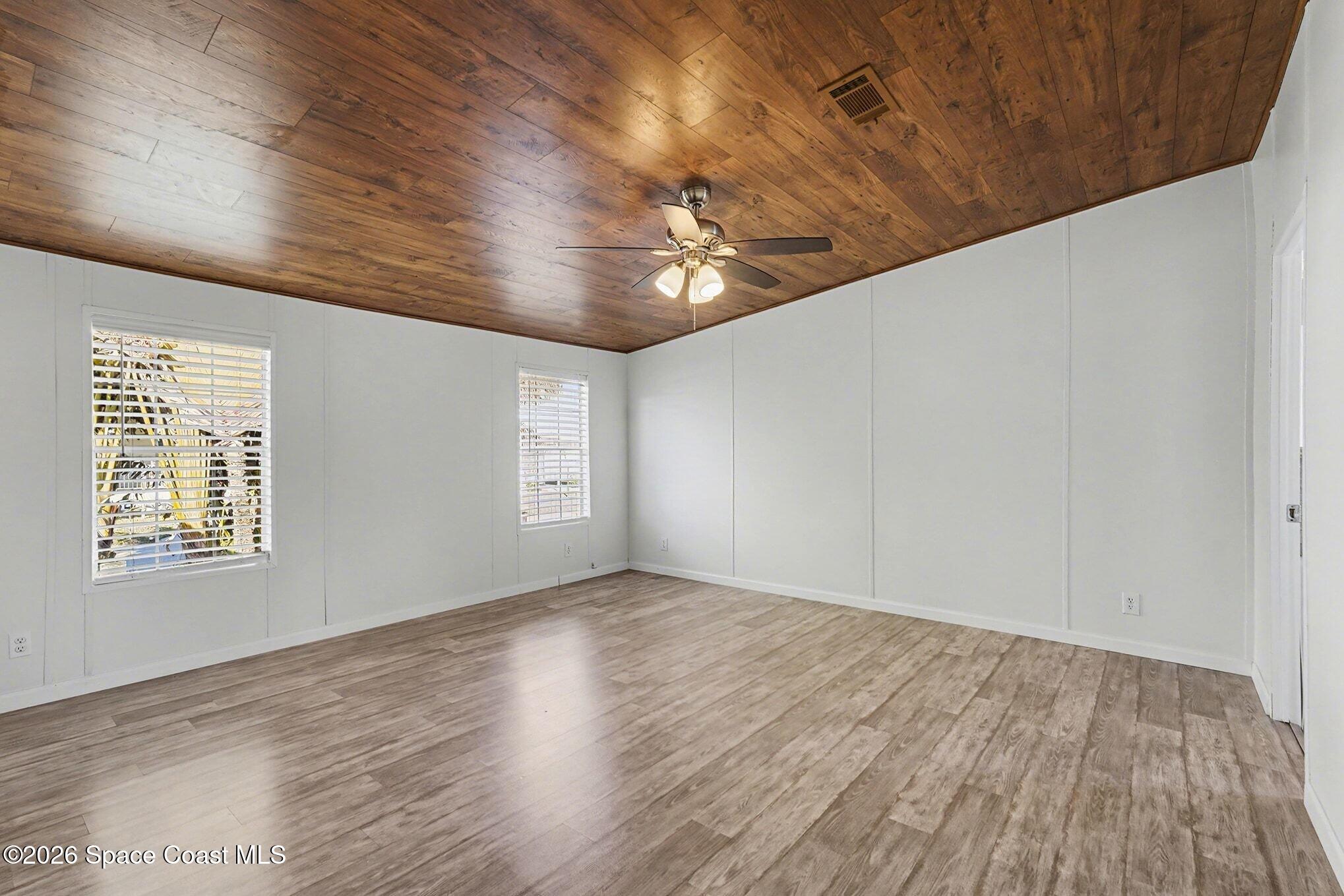926 Laurel Circle