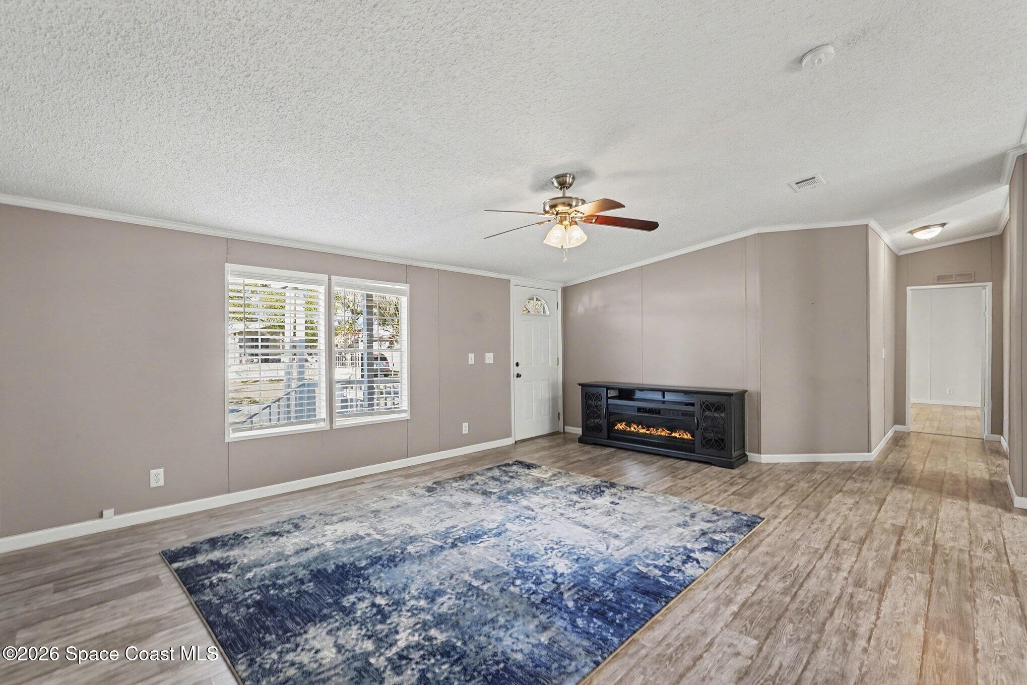926 Laurel Circle
