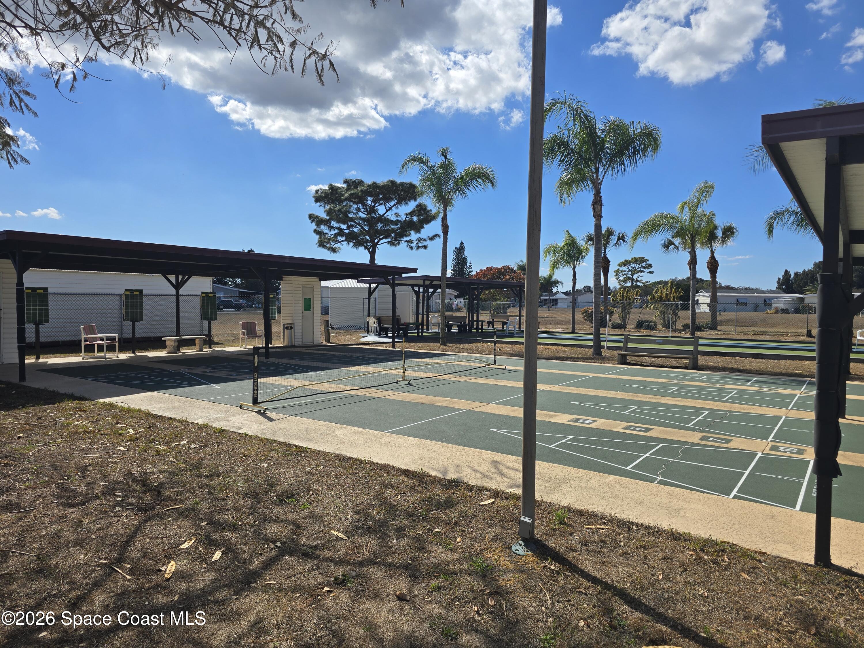 1058 Moonlight Court NE