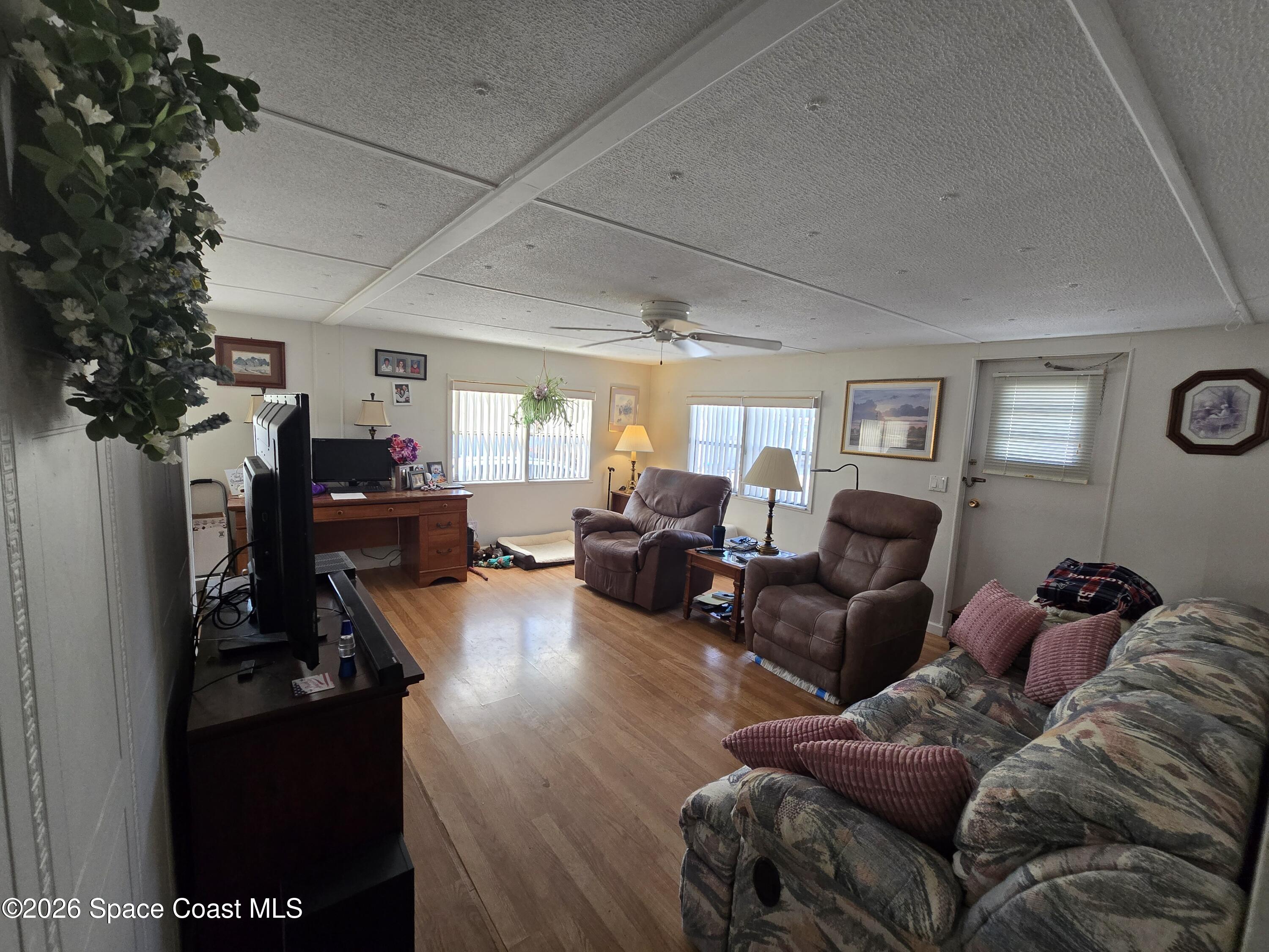 1058 Moonlight Court NE