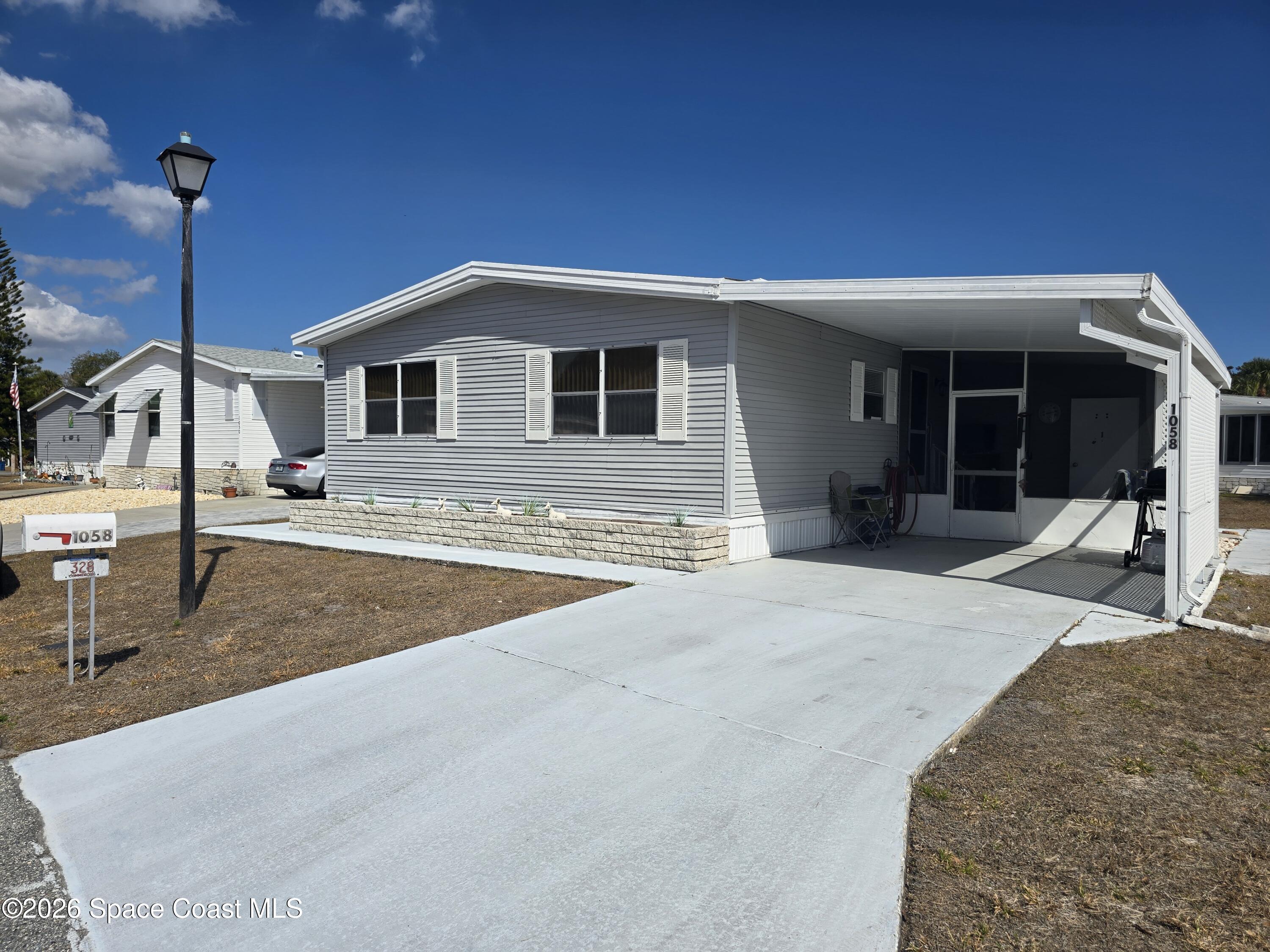 1058 Moonlight Court NE