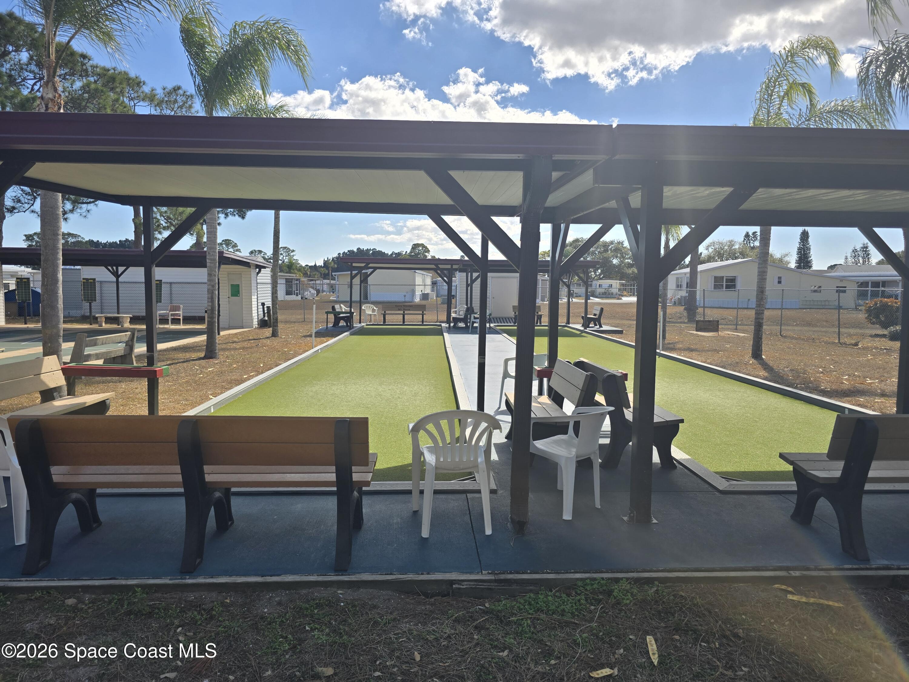 1058 Moonlight Court NE