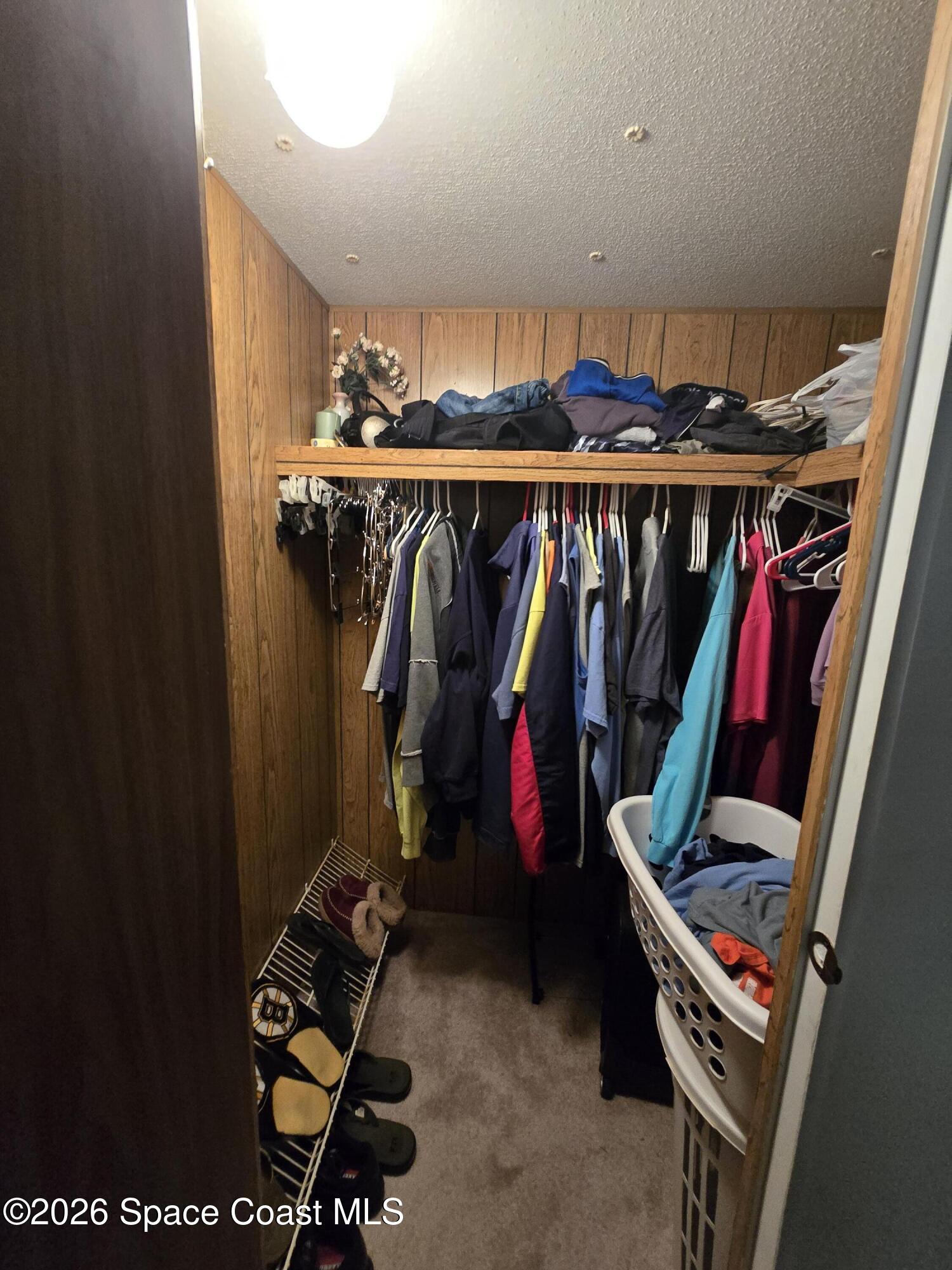 1058 Moonlight Court NE