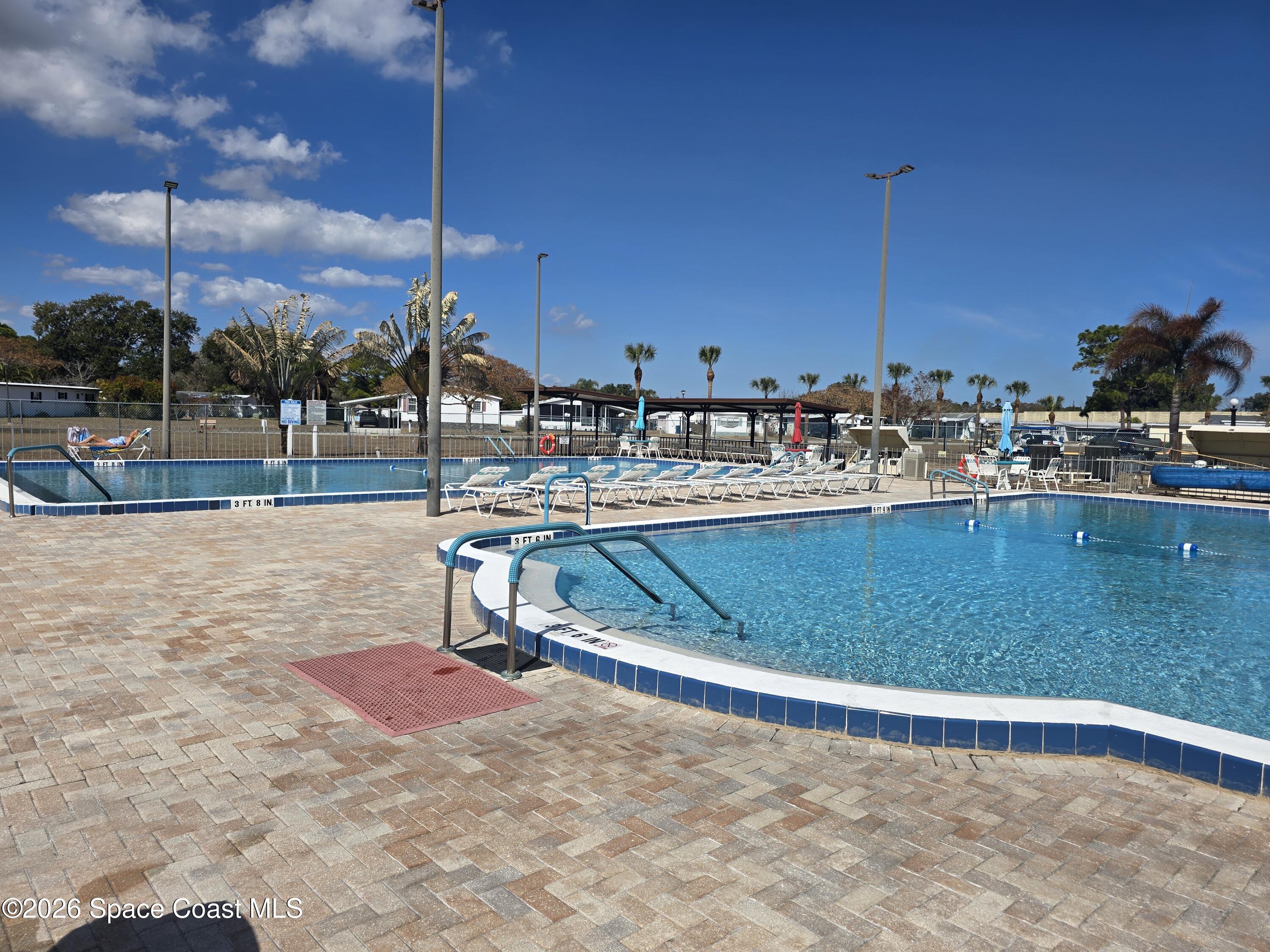 1058 Moonlight Court NE