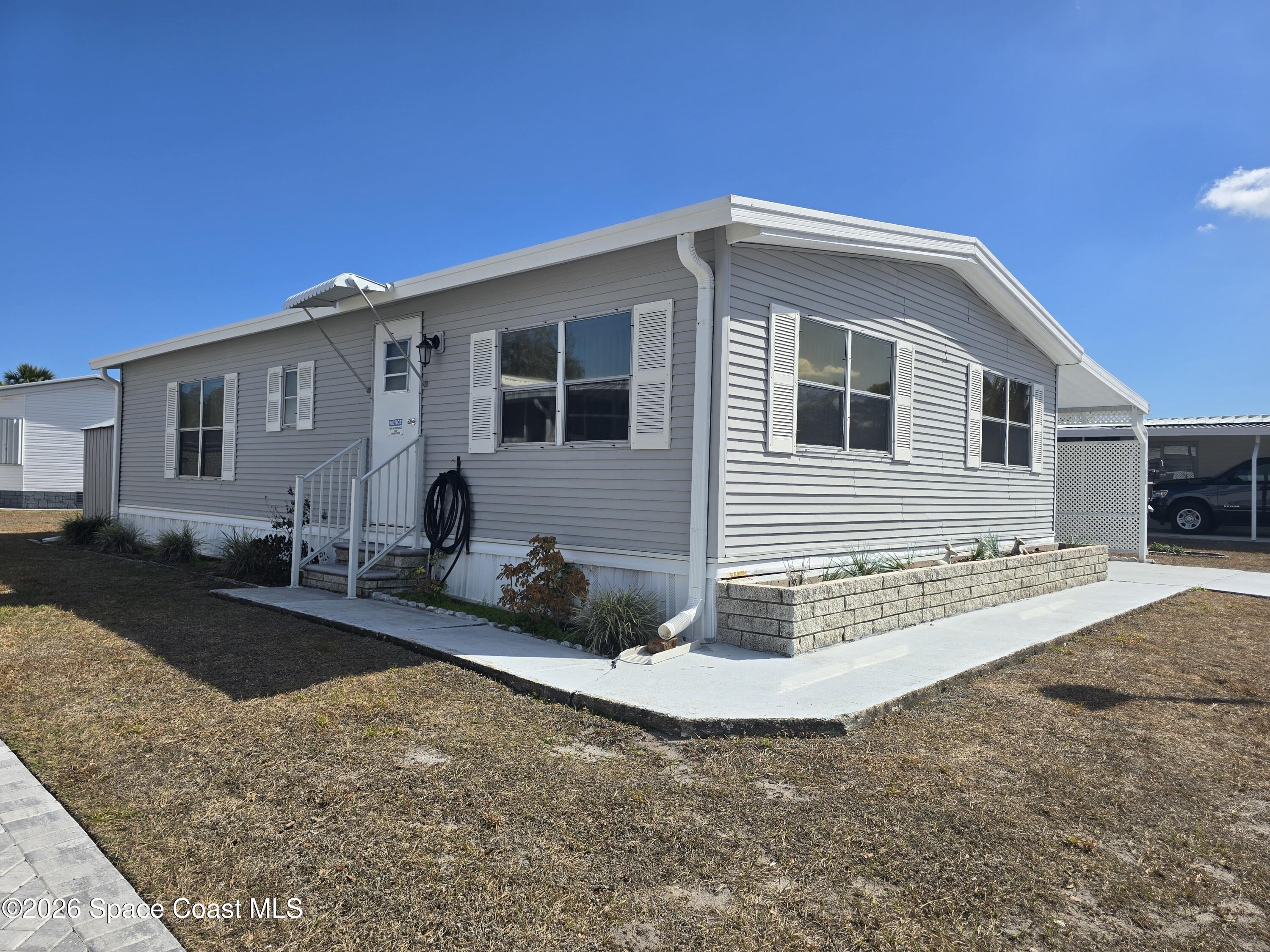 1058 Moonlight Court NE