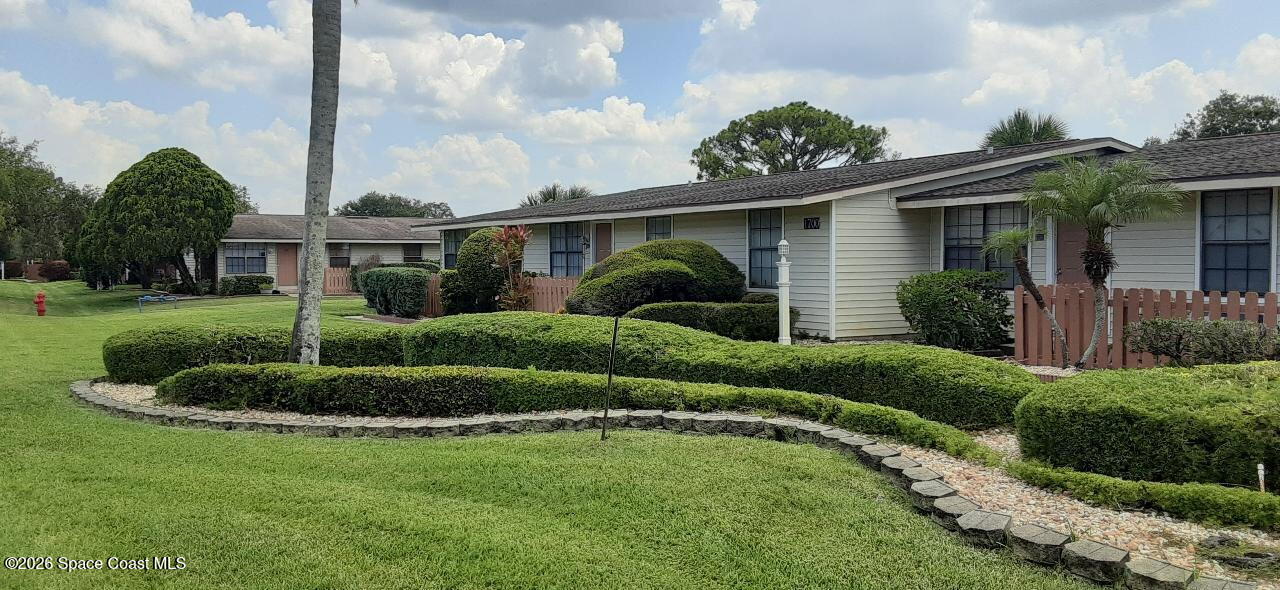 1700 Bottlebrush Drive NE 105