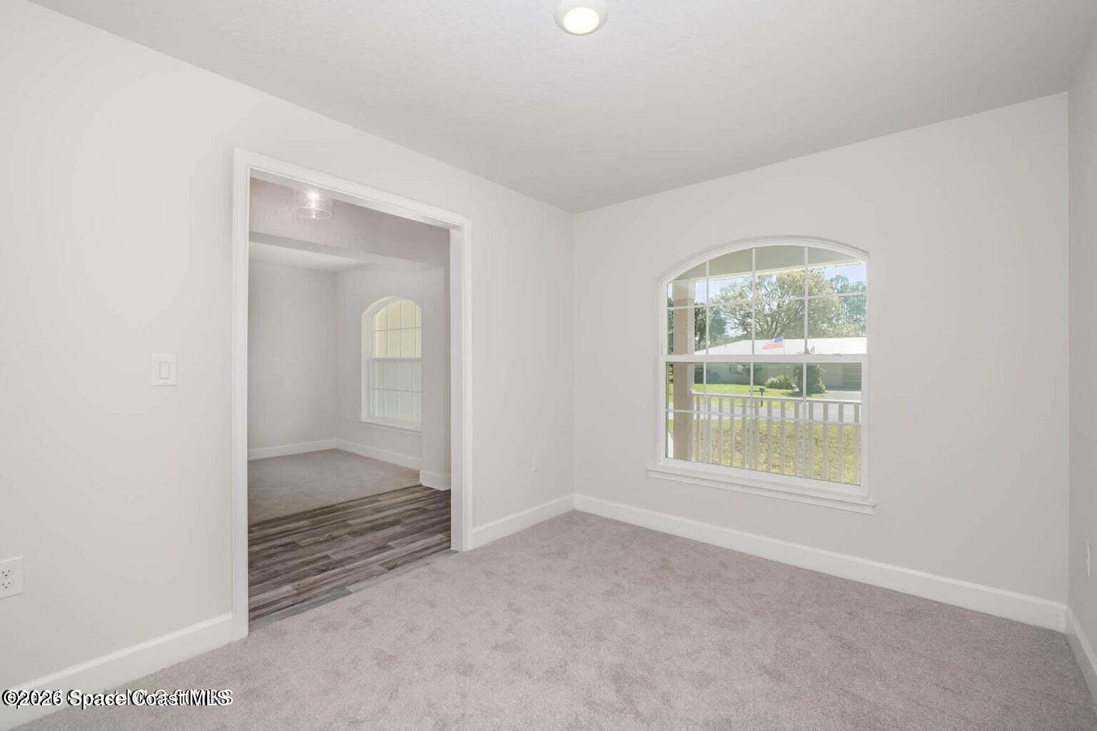 483 Oakleaf Street SW