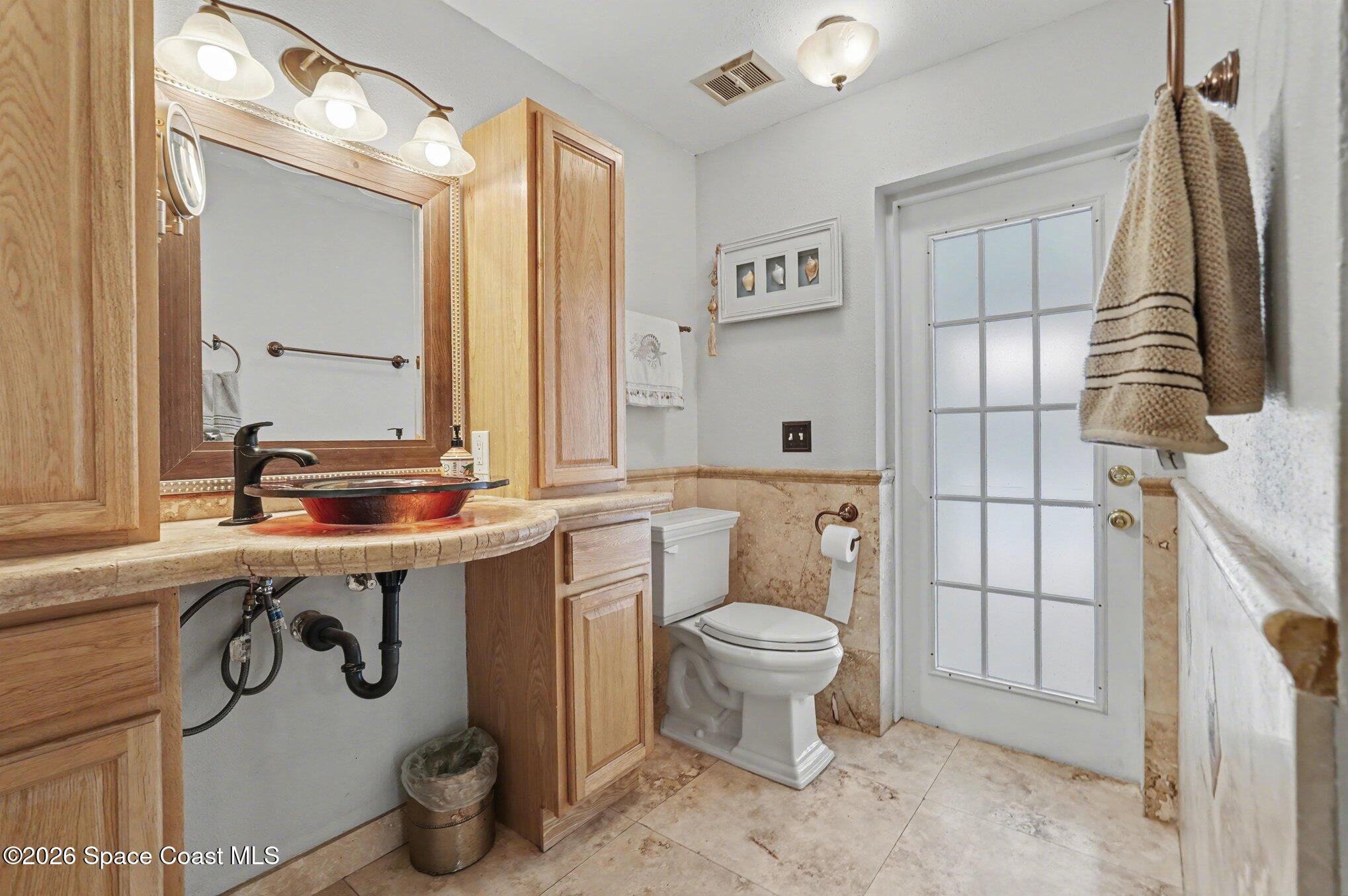 777 Firestone Street NE