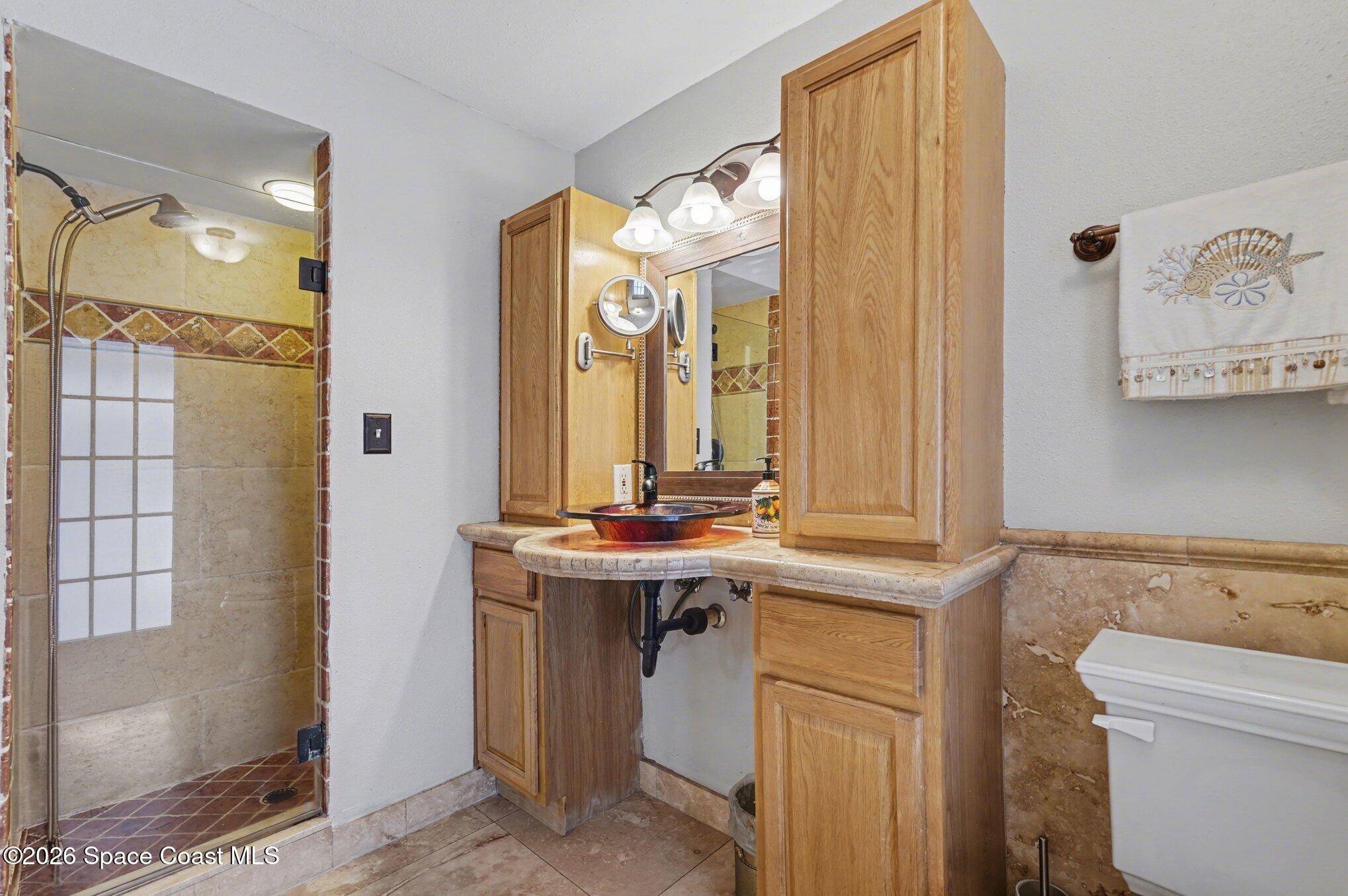 777 Firestone Street NE