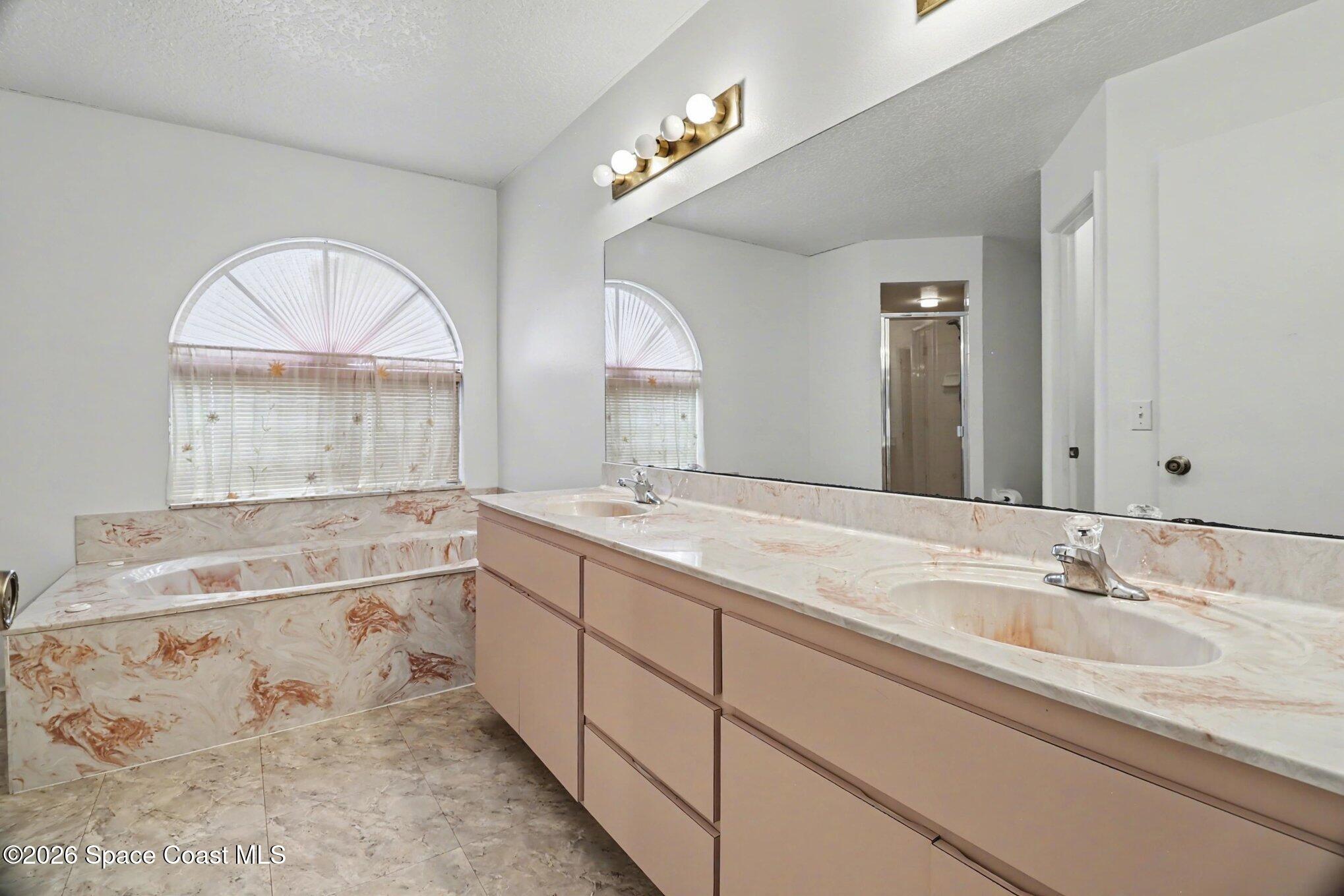 875 Gabriel Avenue NE