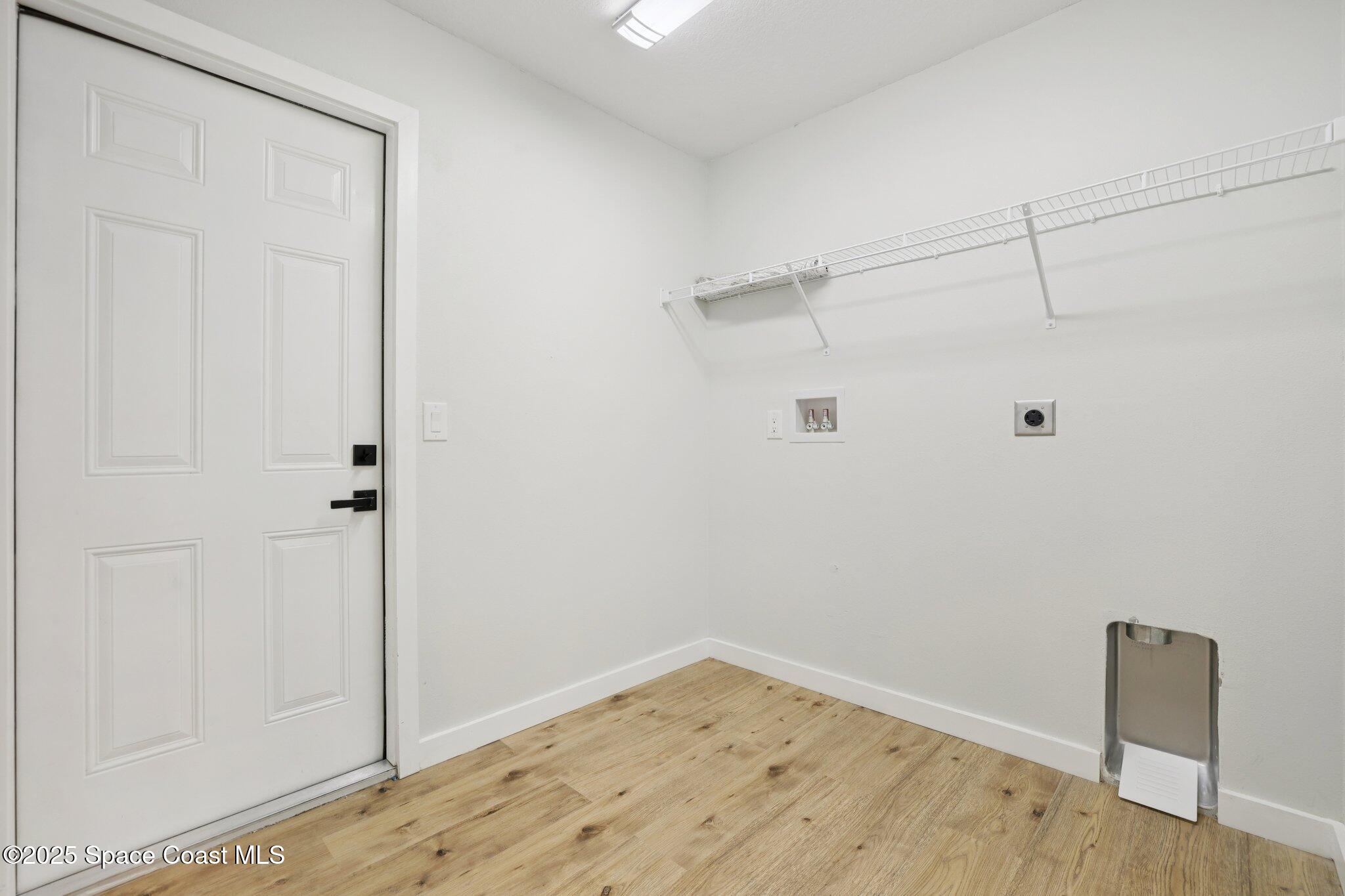 1441 Eldron Boulevard SE