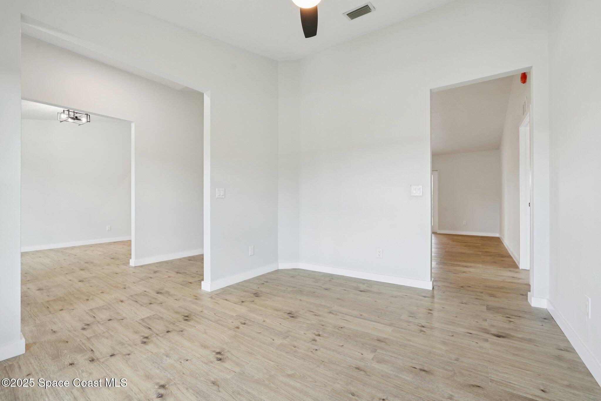 1441 Eldron Boulevard SE