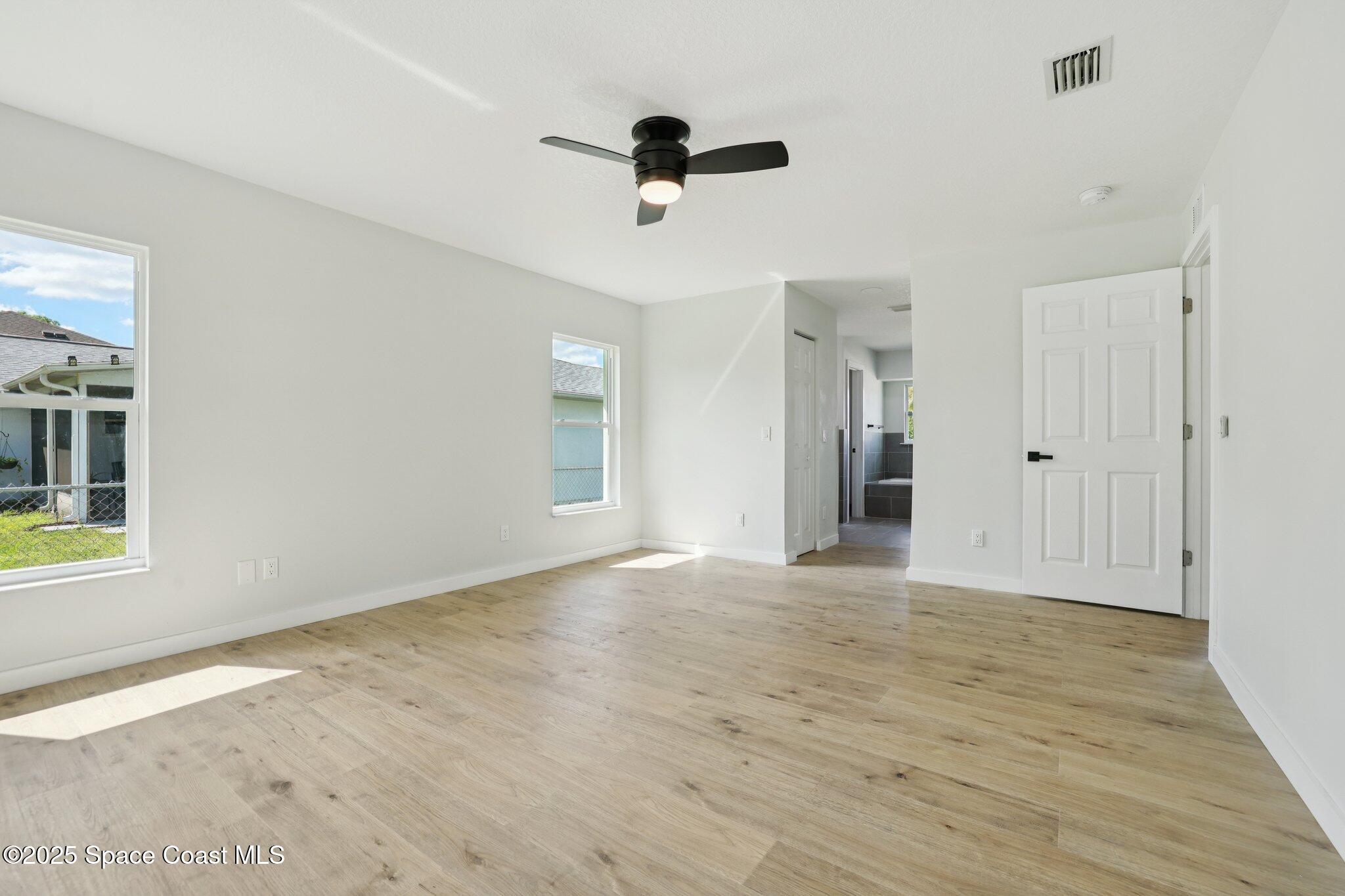 1441 Eldron Boulevard SE