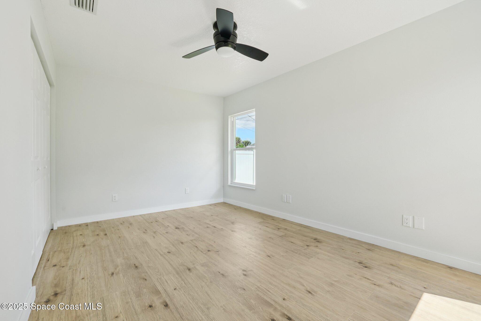 1441 Eldron Boulevard SE