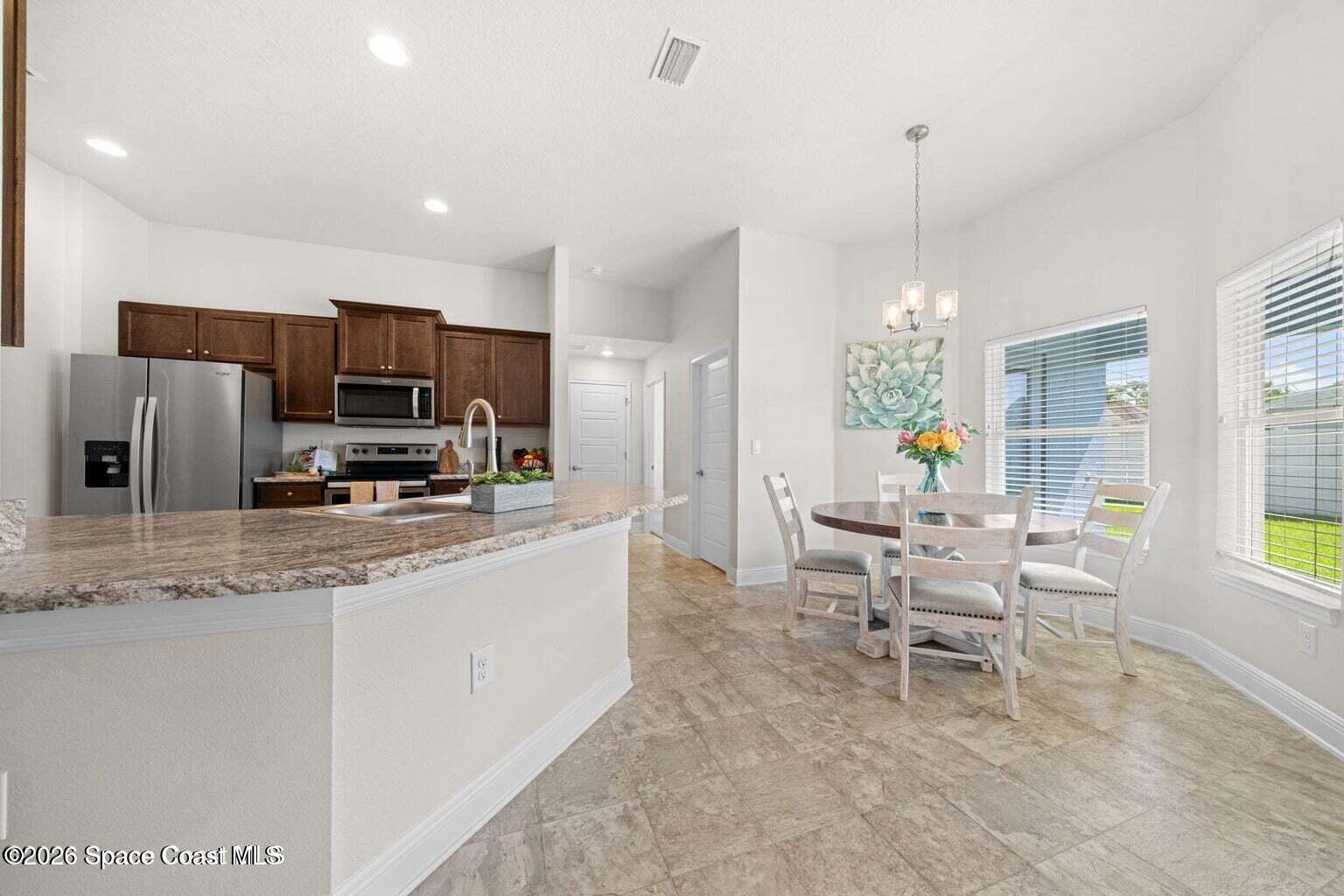 830 Hollahan Road SE