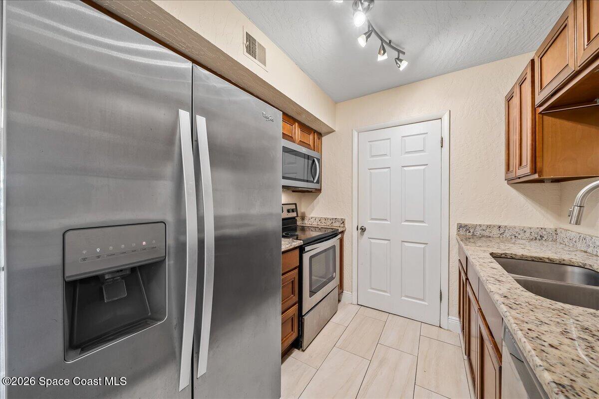2190 Forest Knoll Drive NE 90-202