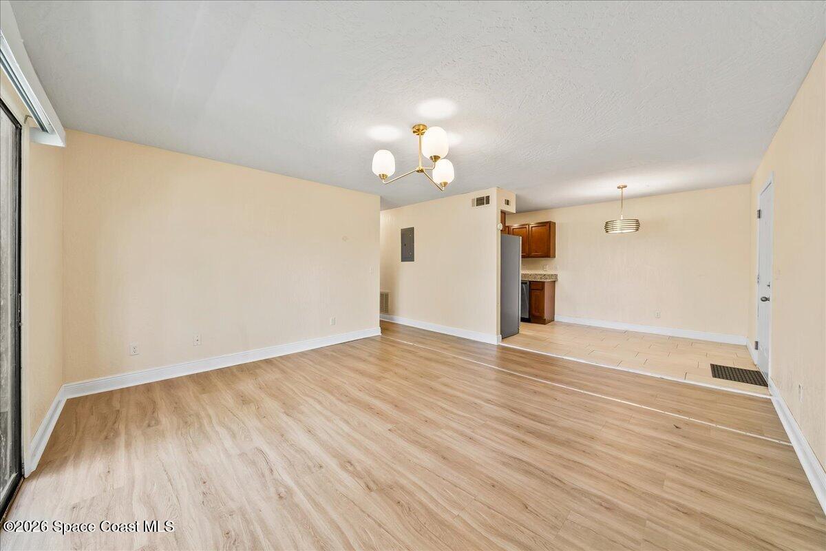 2190 Forest Knoll Drive NE 90-202