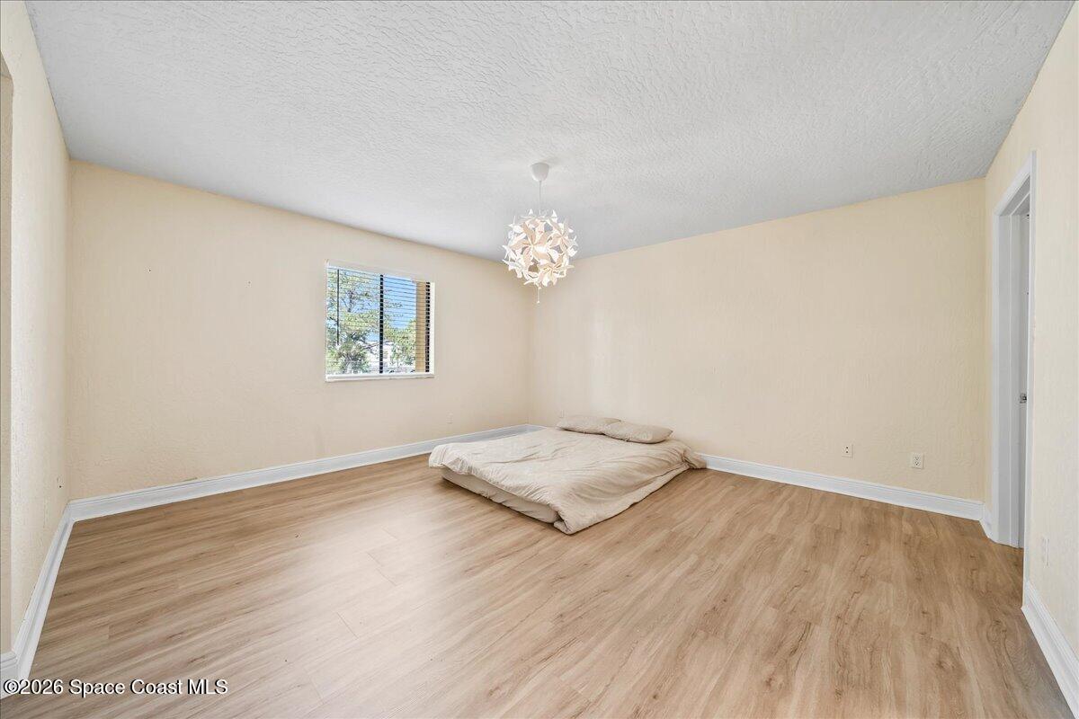 2190 Forest Knoll Drive NE 90-202