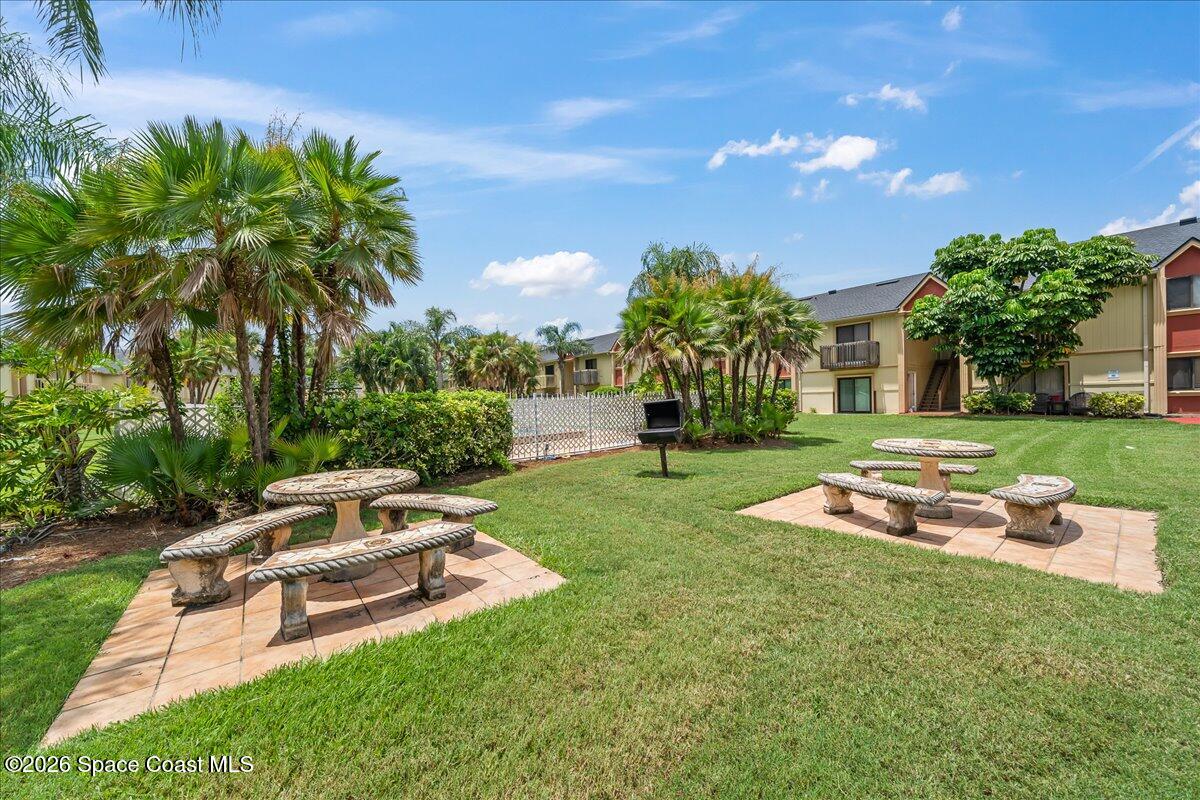 2190 Forest Knoll Drive NE 90-202