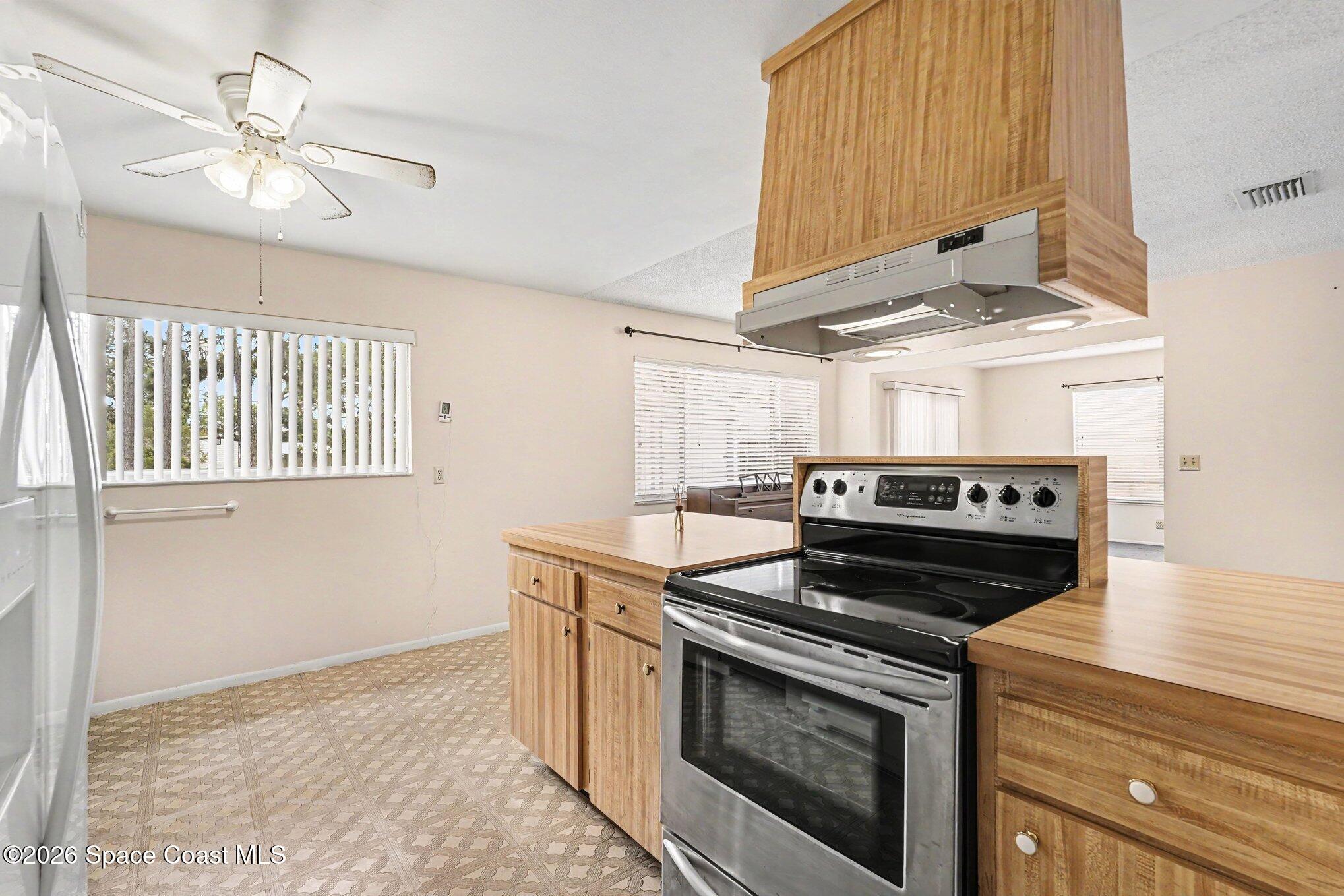 1217 Ethel Circle NE