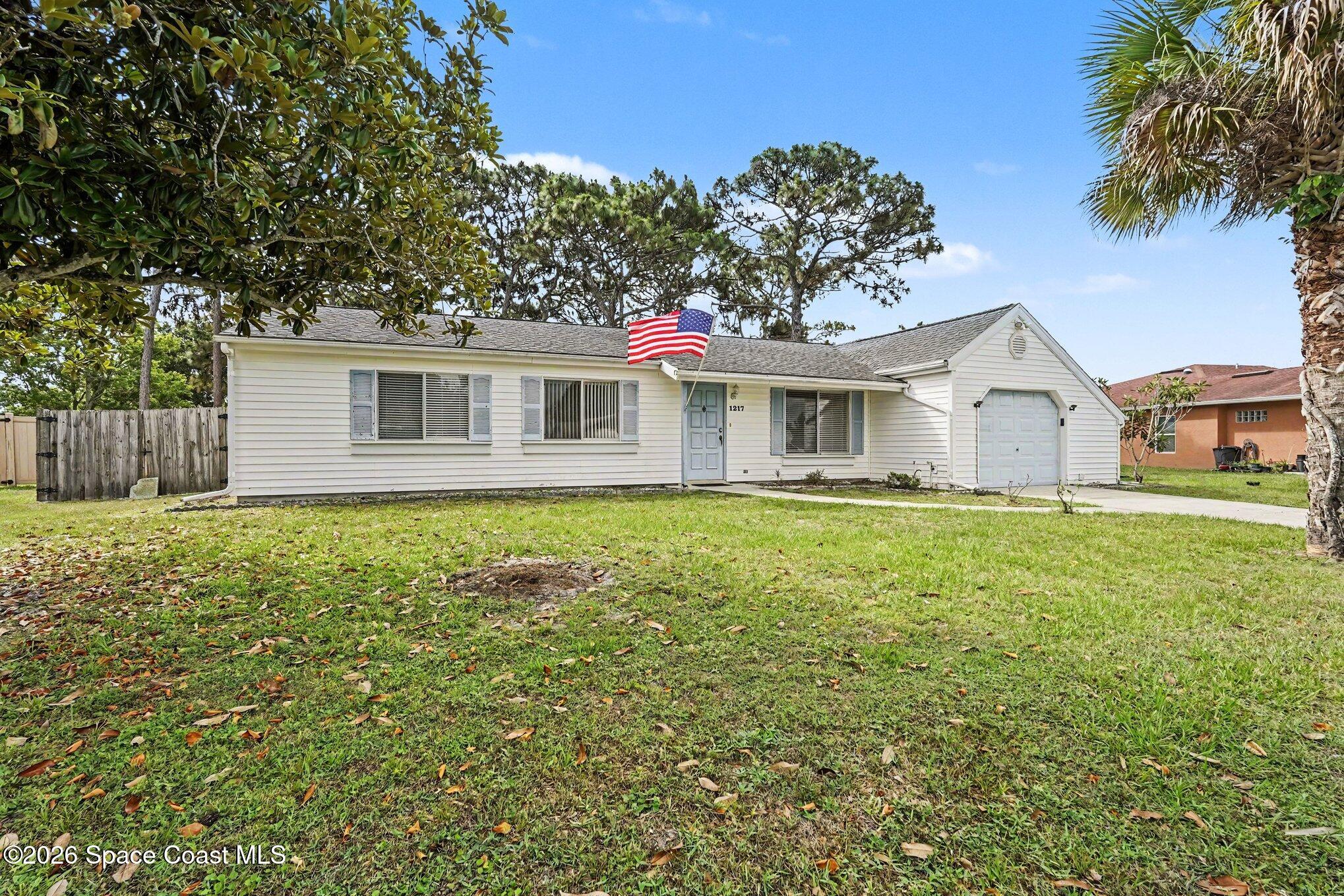 1217 Ethel Circle NE