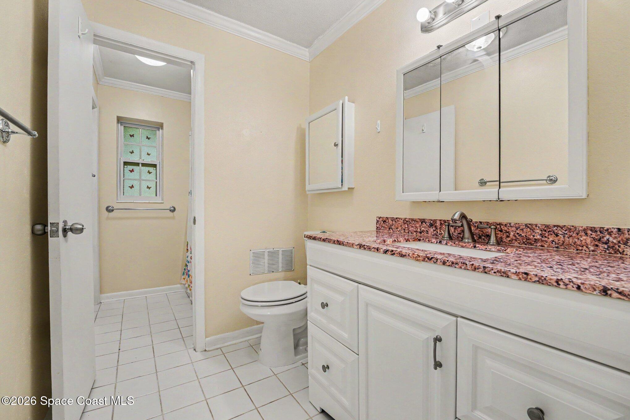 3075 Ellis Drive