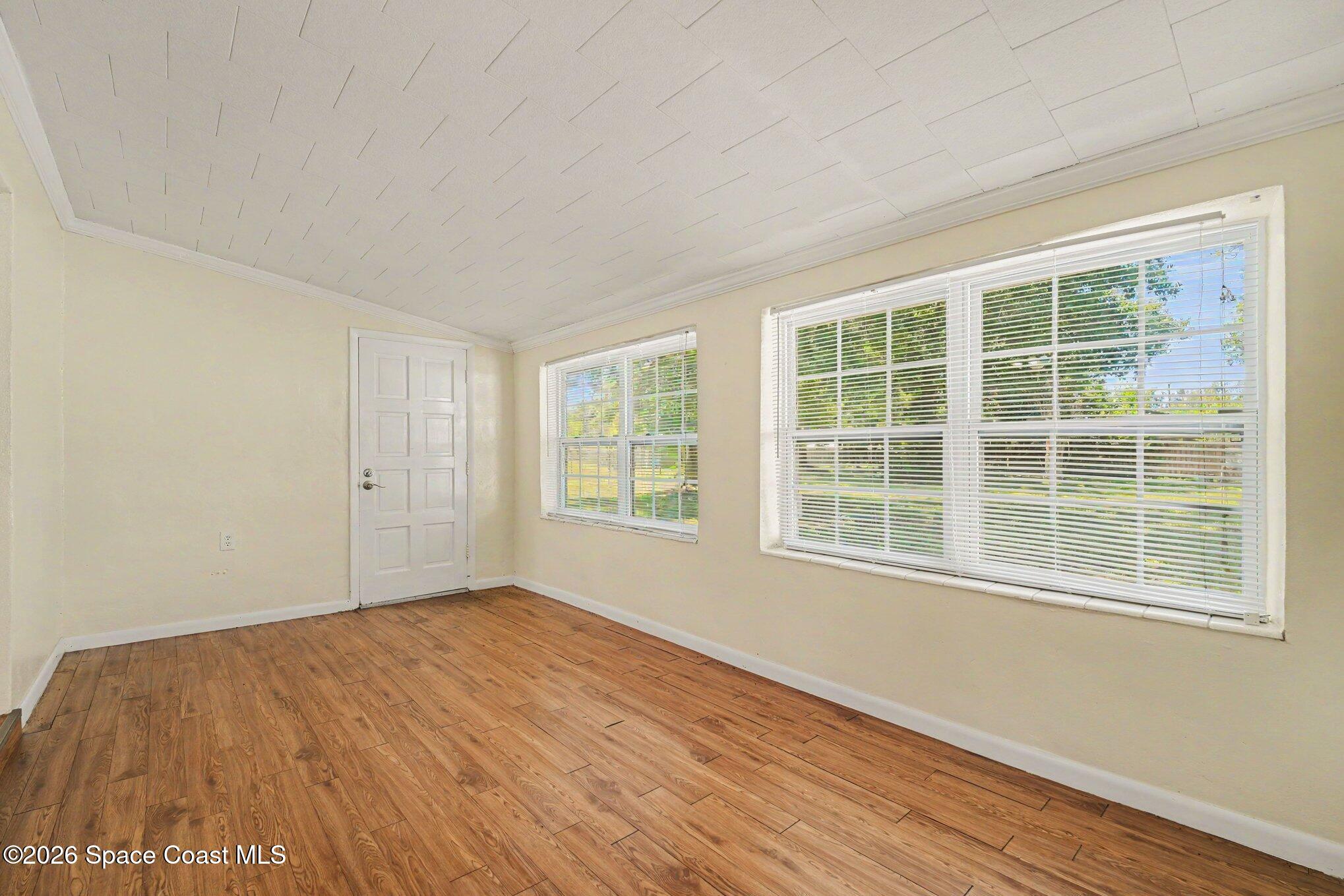 3075 Ellis Drive