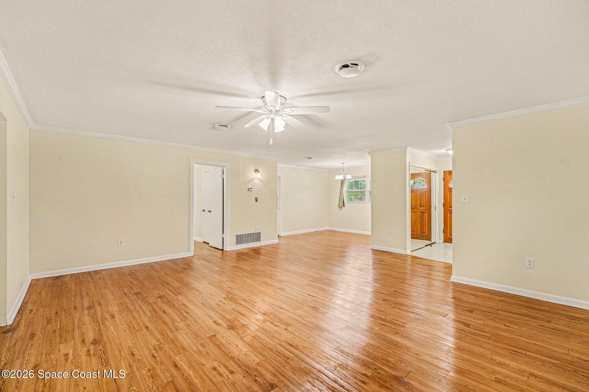 3075 Ellis Drive