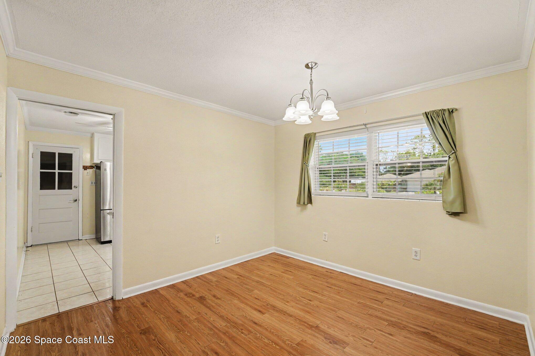 3075 Ellis Drive