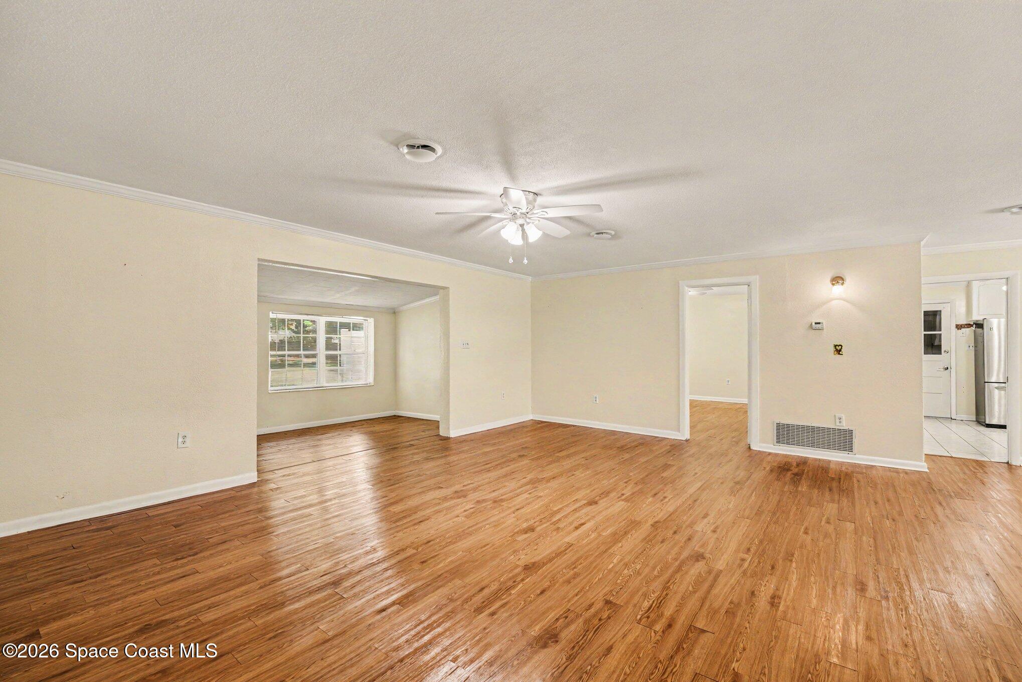 3075 Ellis Drive