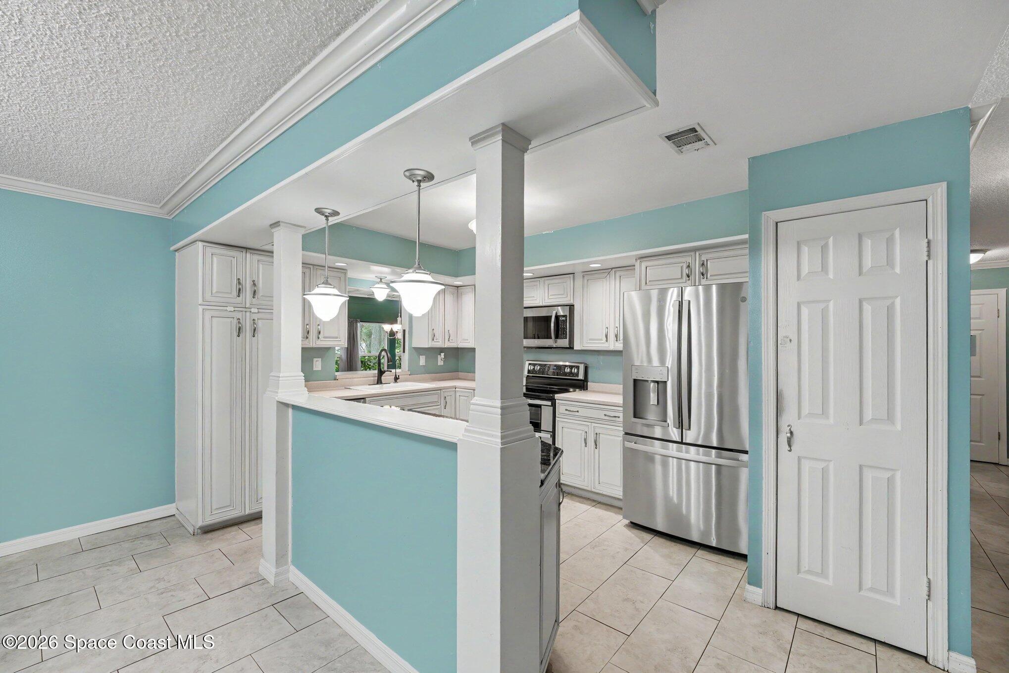 1808 Live Oak Drive N