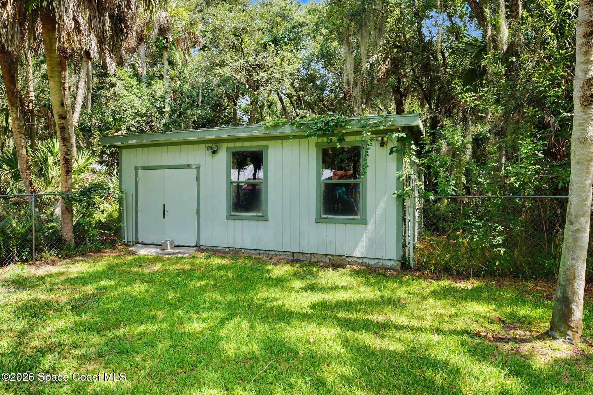 1808 Live Oak Drive N