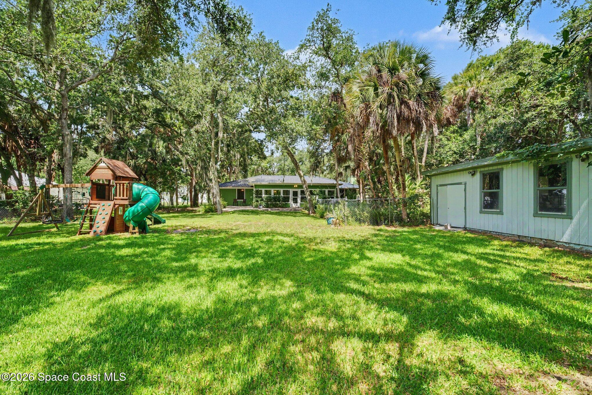 1808 Live Oak Drive N