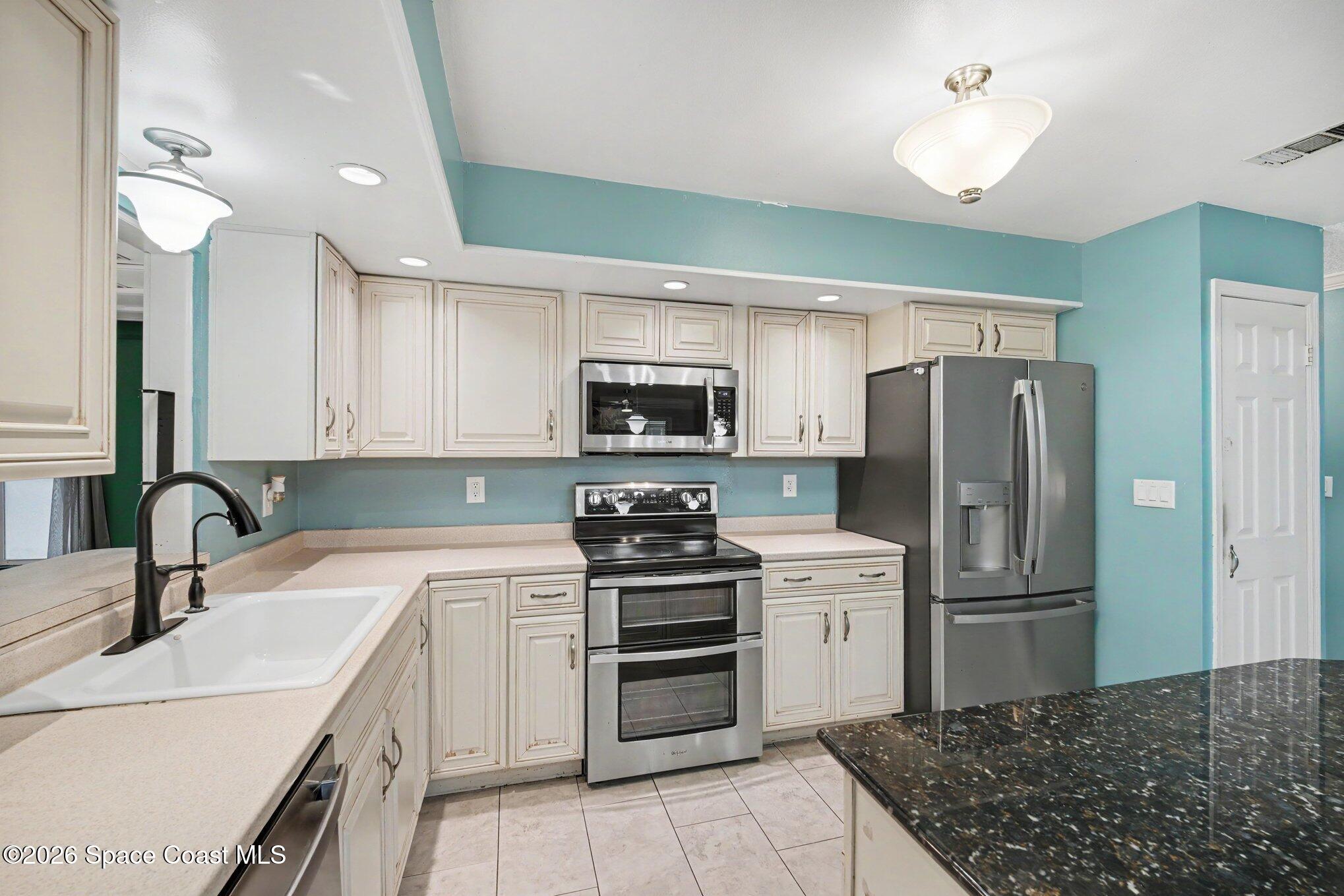 1808 Live Oak Drive N