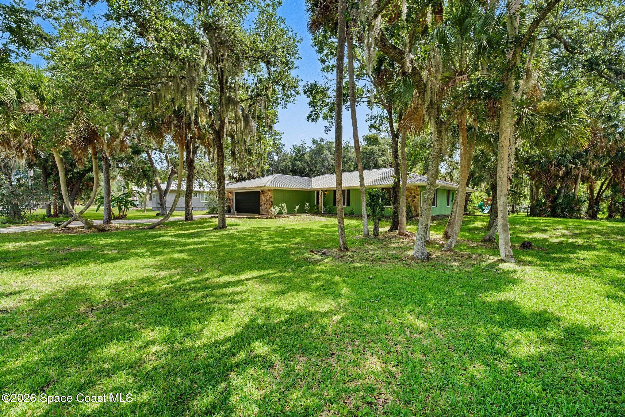 1808 Live Oak Drive N
