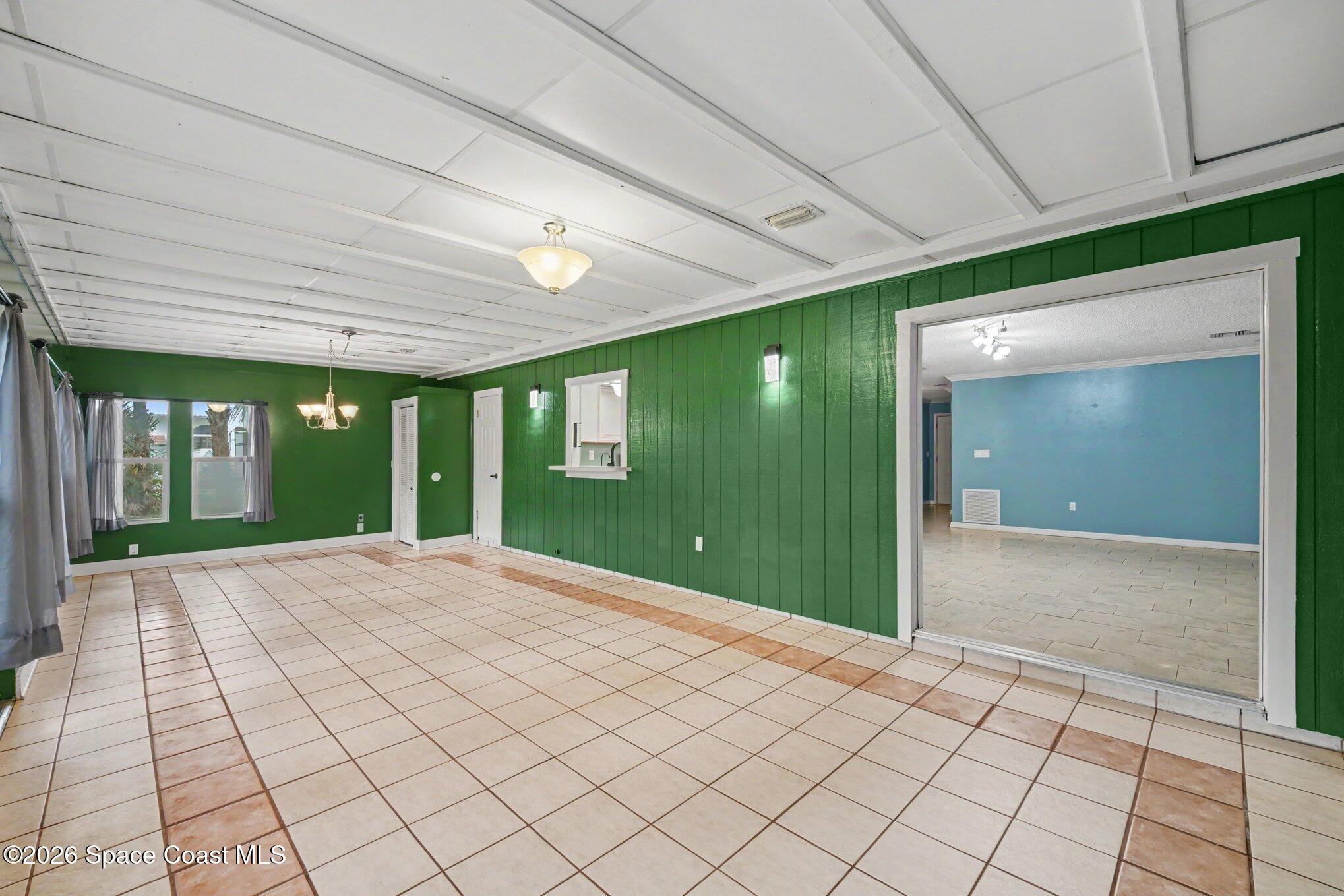 1808 Live Oak Drive N
