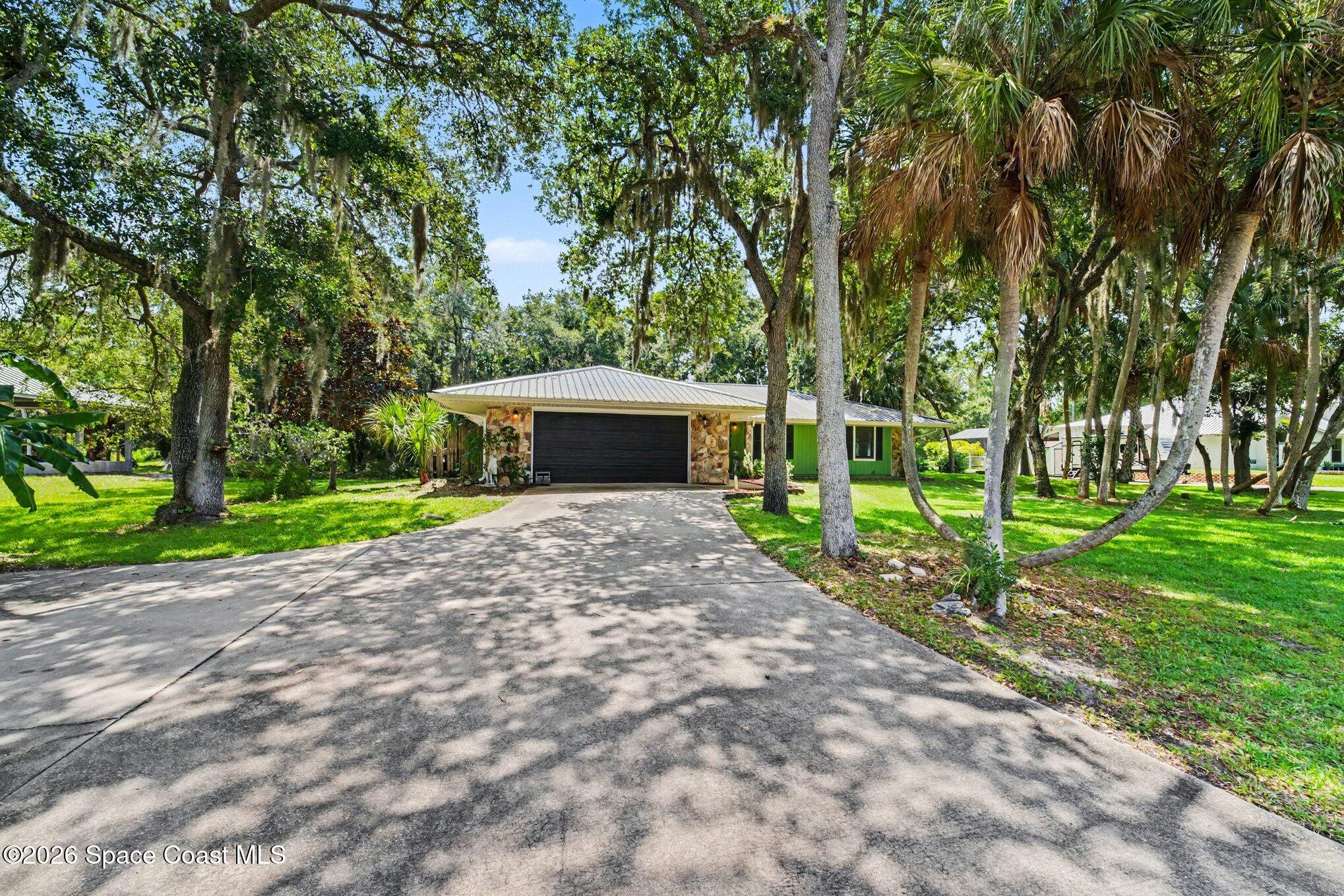 1808 Live Oak Drive N